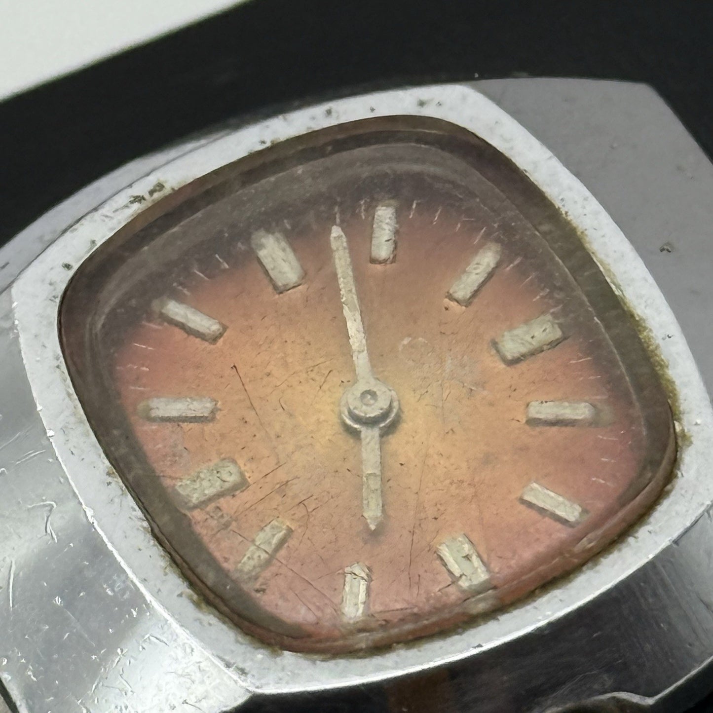 27mm Vintage Cliper 17 Rubis Incabloc Manual Wind Swiss Watch For PARTS REPAIR