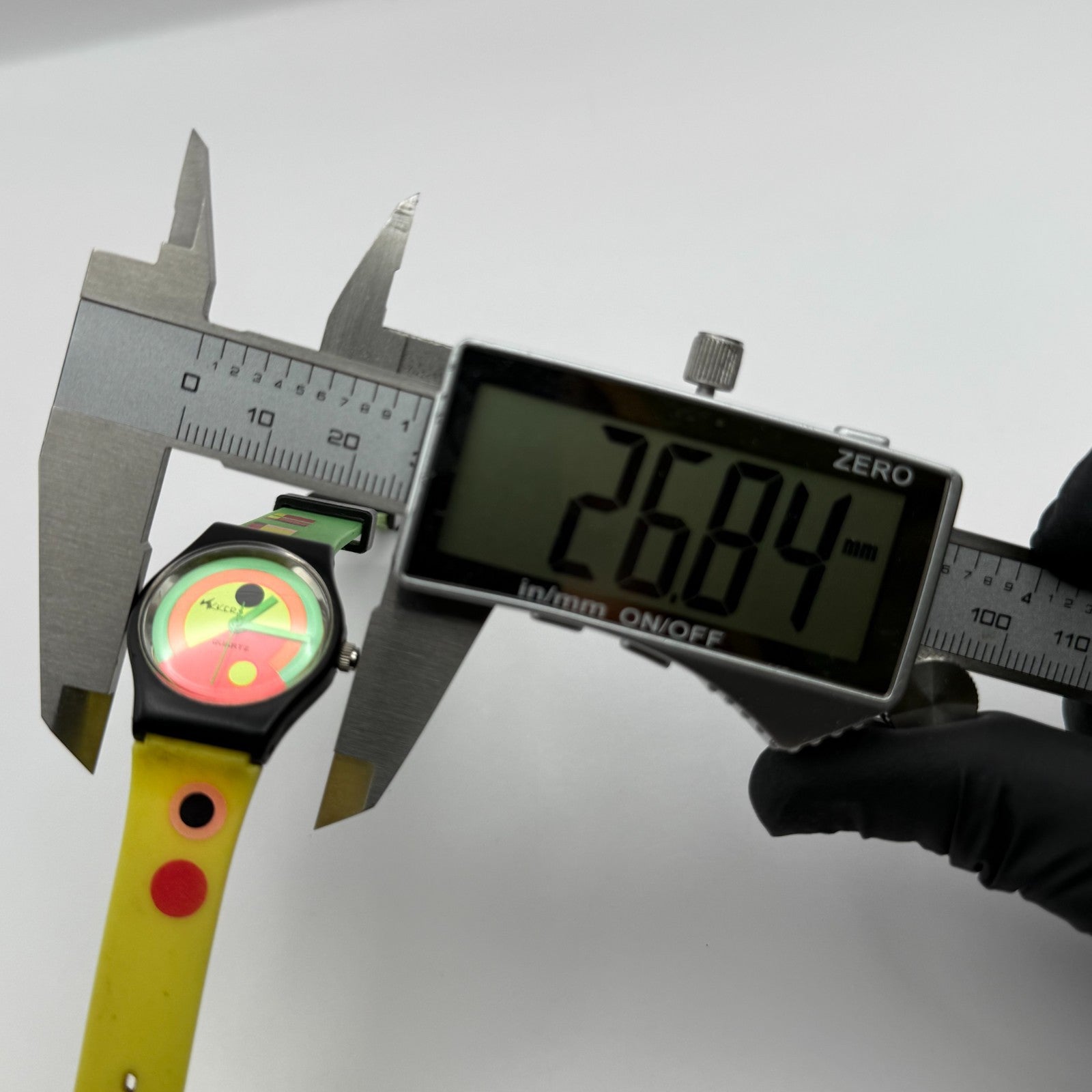 Tikkers Unisex Kids Quartz Watch Colorful Dial Green Yellow Strap Working 24mm