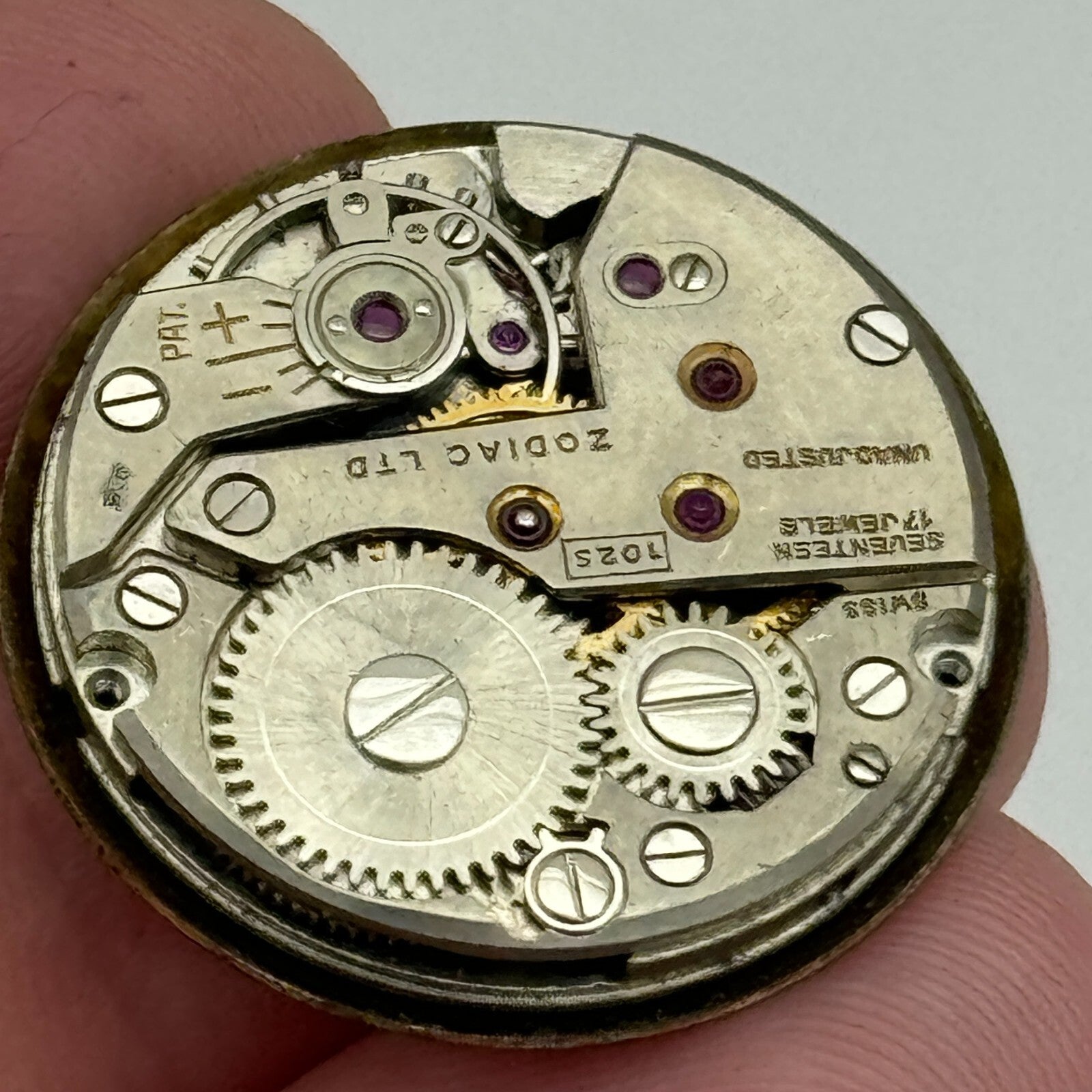 23.6mm Zodiac Cal 1025 Manual Wind Watch Movement Swiss Vintage PARTS SPARES