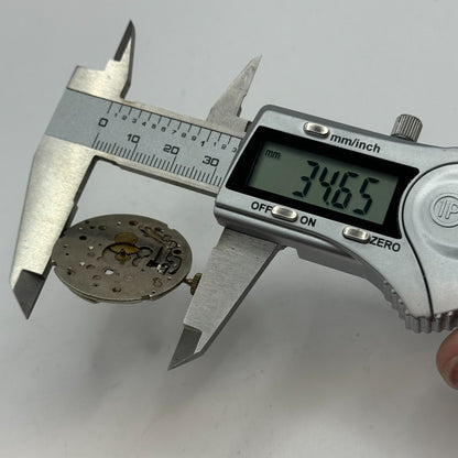 31.1mm Brac 196 Balance Intact Manual Wind 1 Jewel Watch Movement PARTS SPARES