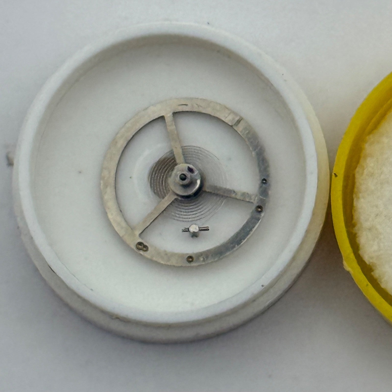 EB 1197 Balance Wheel Complete And Spring 10 1/2''' 109 M Watch Movement Parts 