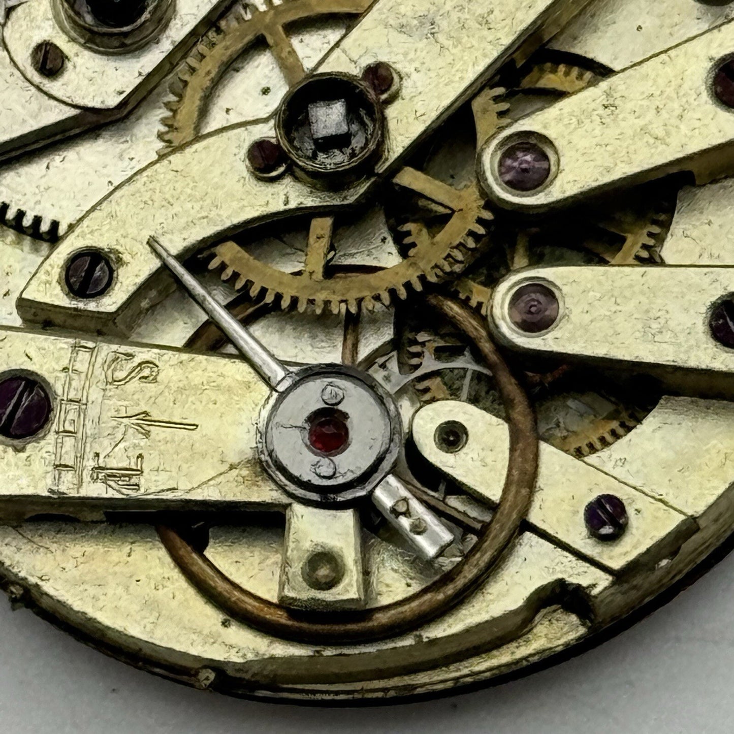36.3mm Antique Key Wound Beautiful Patterned Pocket Watch Movement FOR PARTS