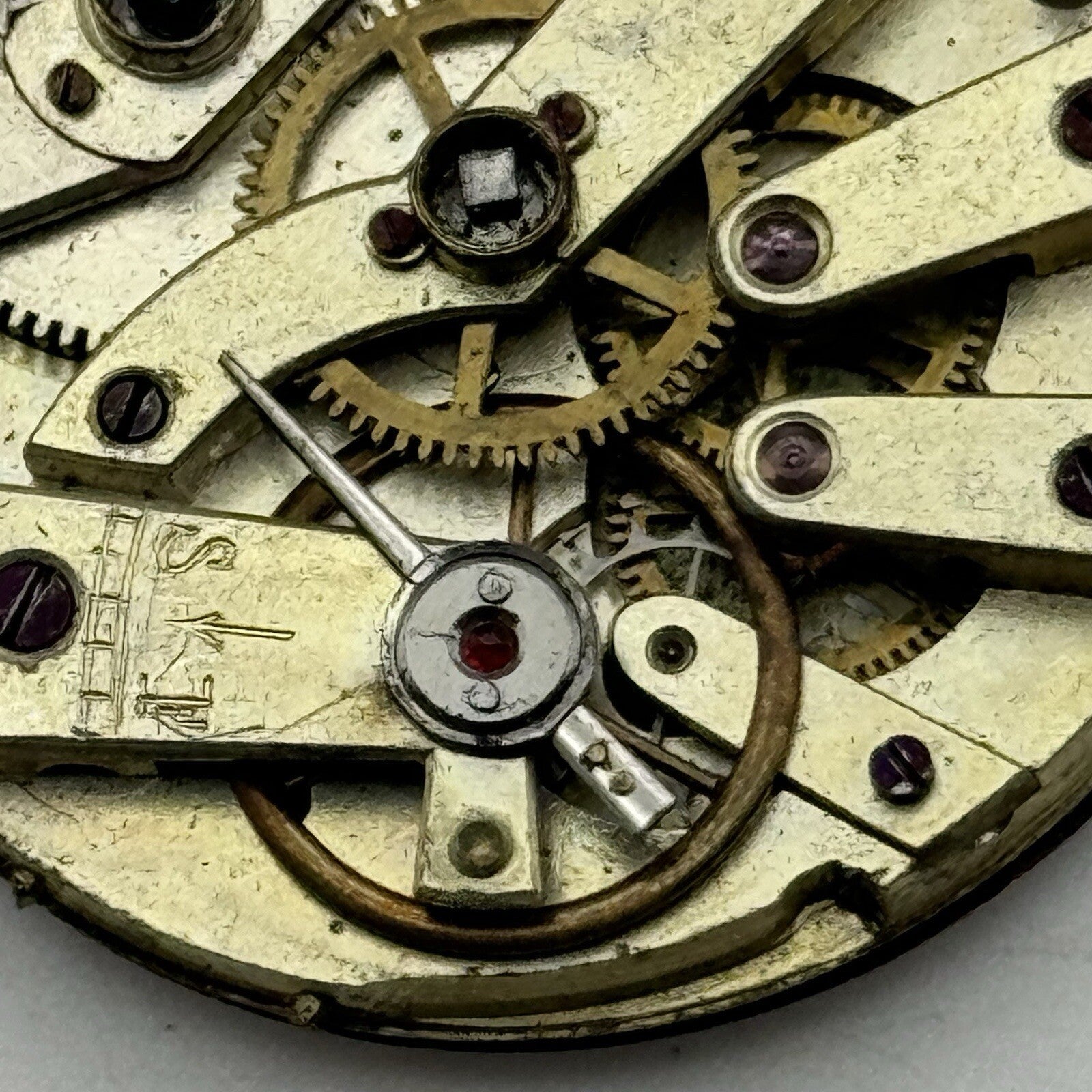 36.3mm Antique Key Wound Beautiful Patterned Pocket Watch Movement FOR PARTS