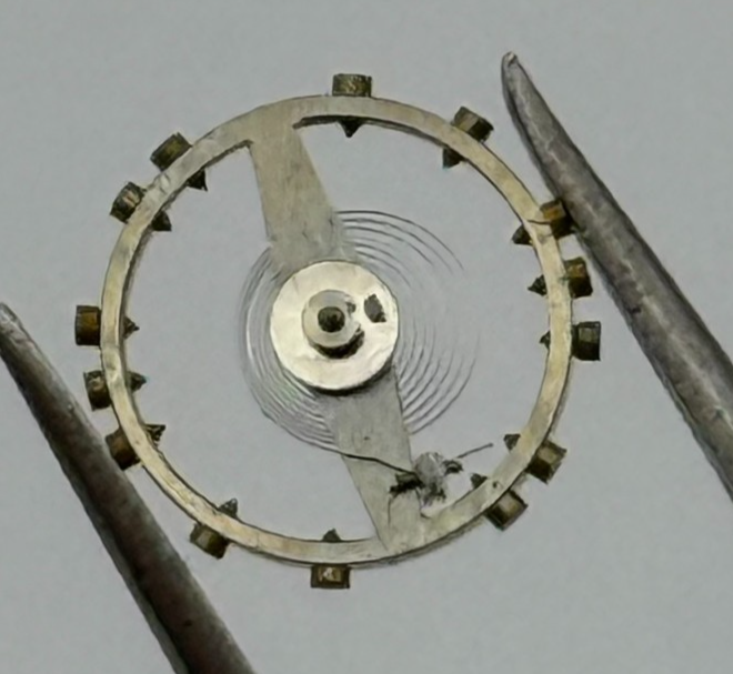 FEF 370 371 Balance Wheel Complete And Spring  176 Watch Movement Parts NOS