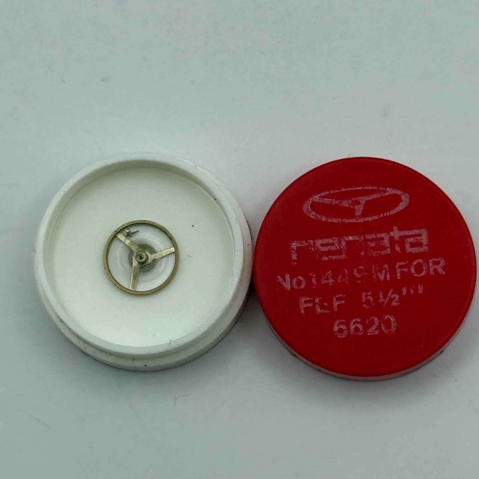 FEF 6620 Balance Wheel Complete And Spring 5½’’’ 1449 M Watch Movement Parts NOS