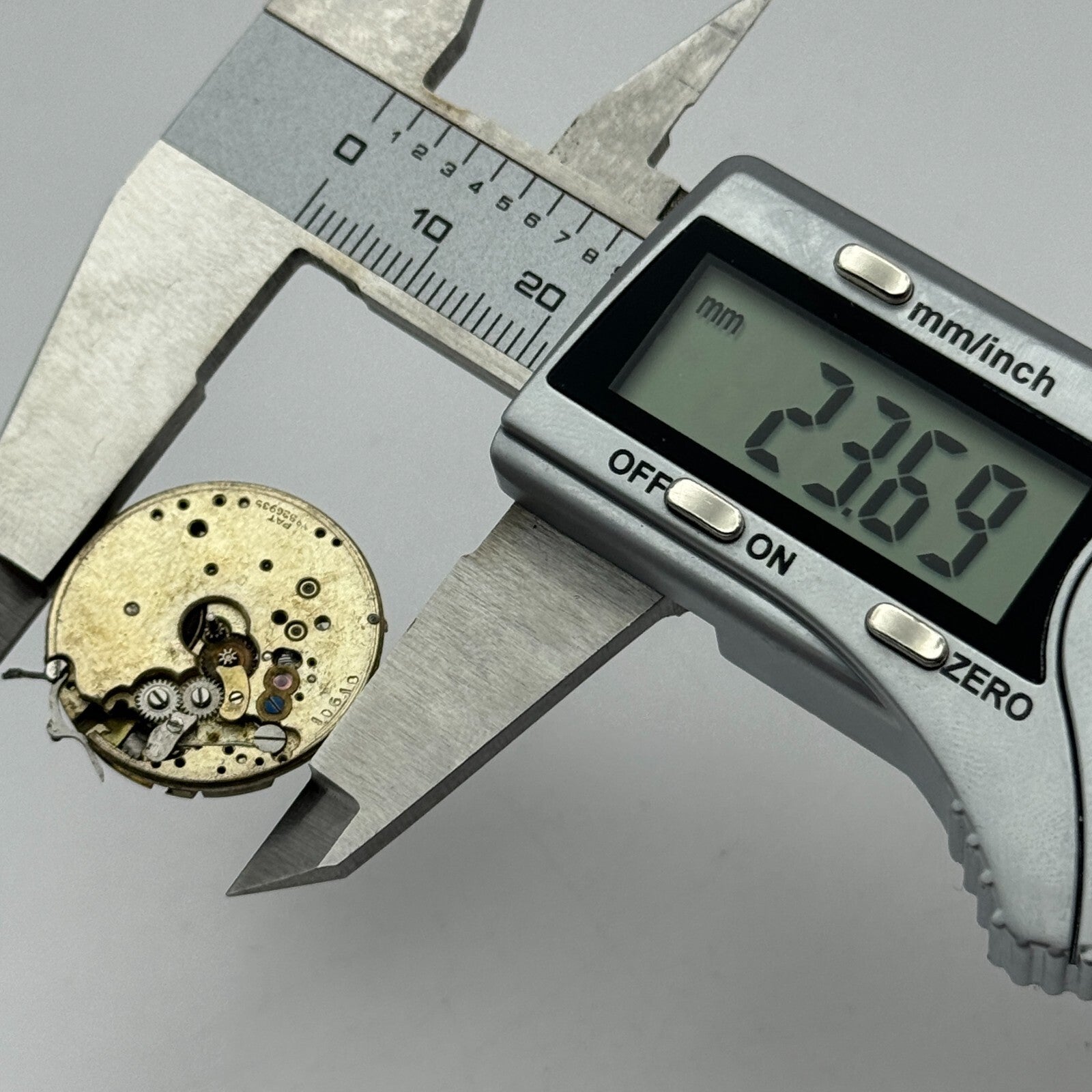 23.6mm Patent 9526935 Interesting Manual Wind Swiss Watch Movement PARTS SPARES