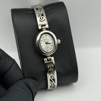 Thomas Calvi Ladies Quartz Watch Oval Dial Silver Tone Bracelet Working 21mm