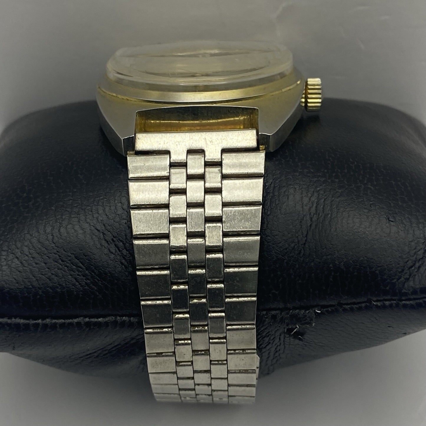 34mm WORKING Vintage Ladies Eurosonic Perfectime Amazing Green Dial 8.2 In Watch