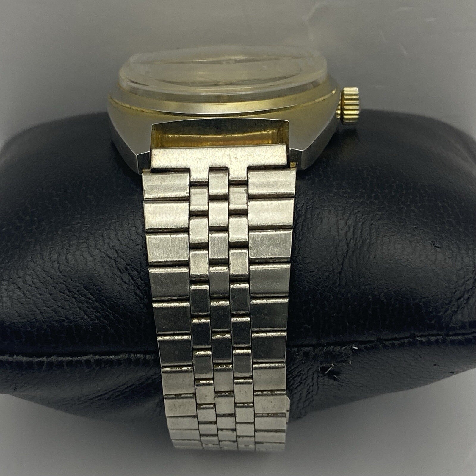 34mm WORKING Vintage Ladies Eurosonic Perfectime Amazing Green Dial 8.2 In Watch