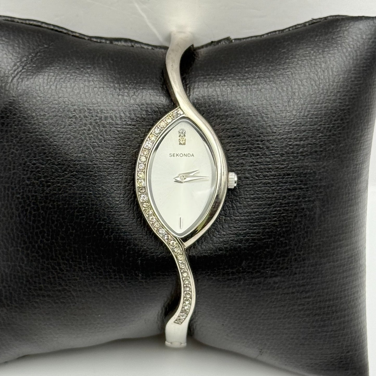 Sekonda Ladies Quartz Watch Crystal Accents Silver Tone Bracelet Working 17mm