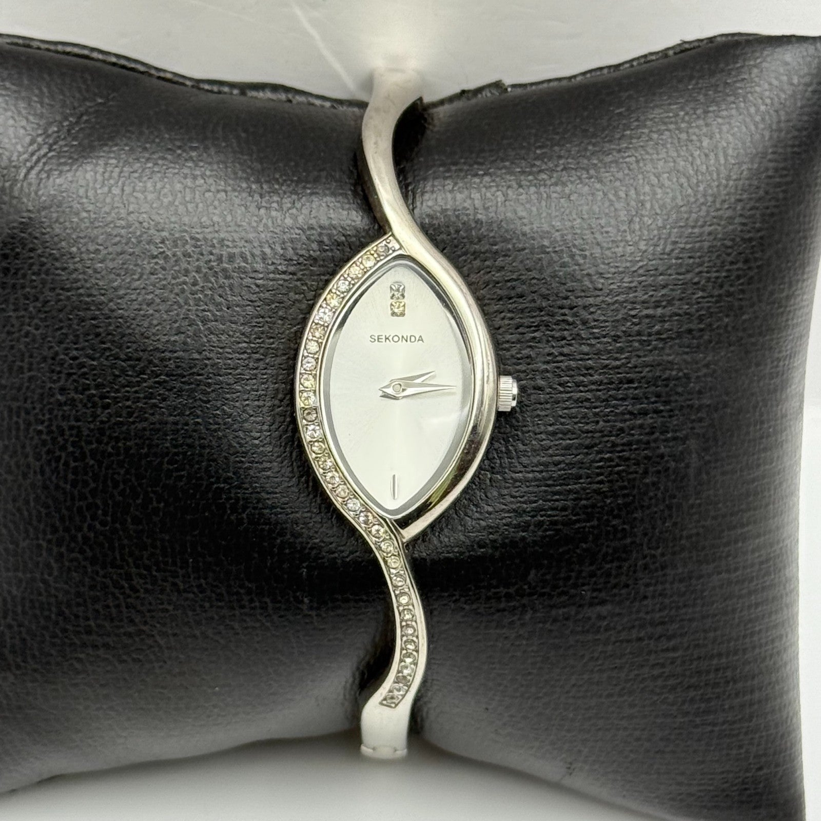 Sekonda Ladies Quartz Watch Crystal Accents Silver Tone Bracelet Working 17mm