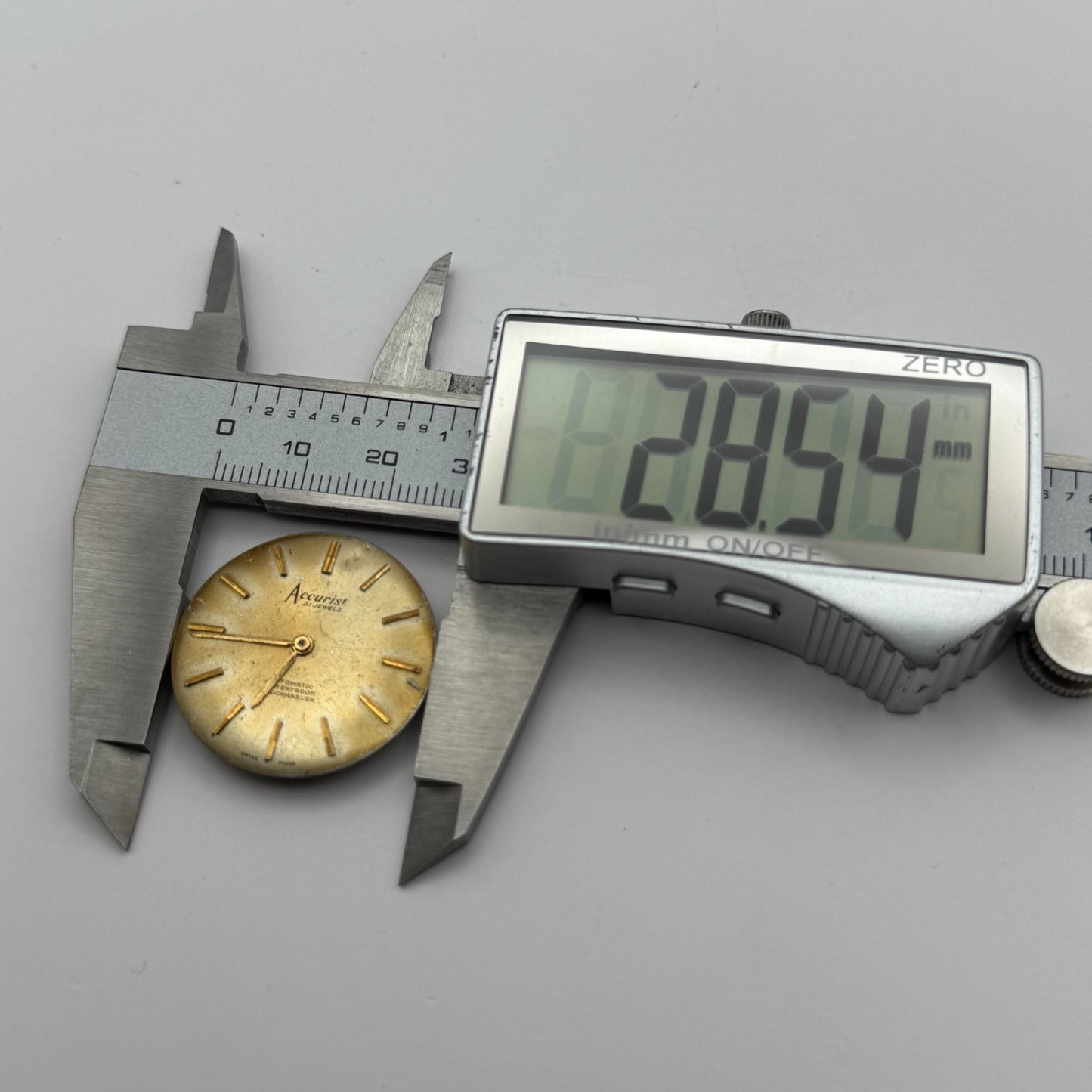 ETA 2451 Watch Movement Automatic  Accurist Shock Master Vintage Parts 28.5mm