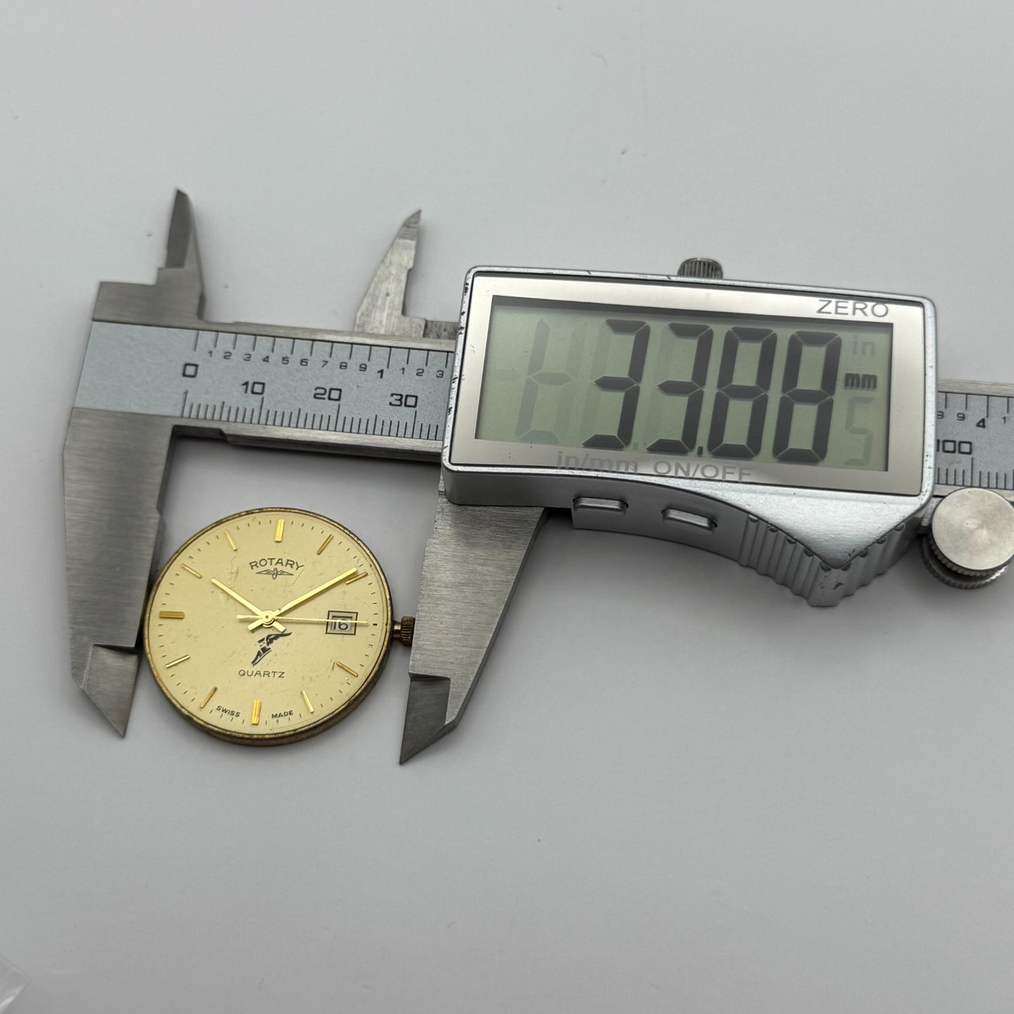 ETA 955.414 Quartz Watch Movement Rotary Date Vintage Swiss Parts Repair 30.9mm