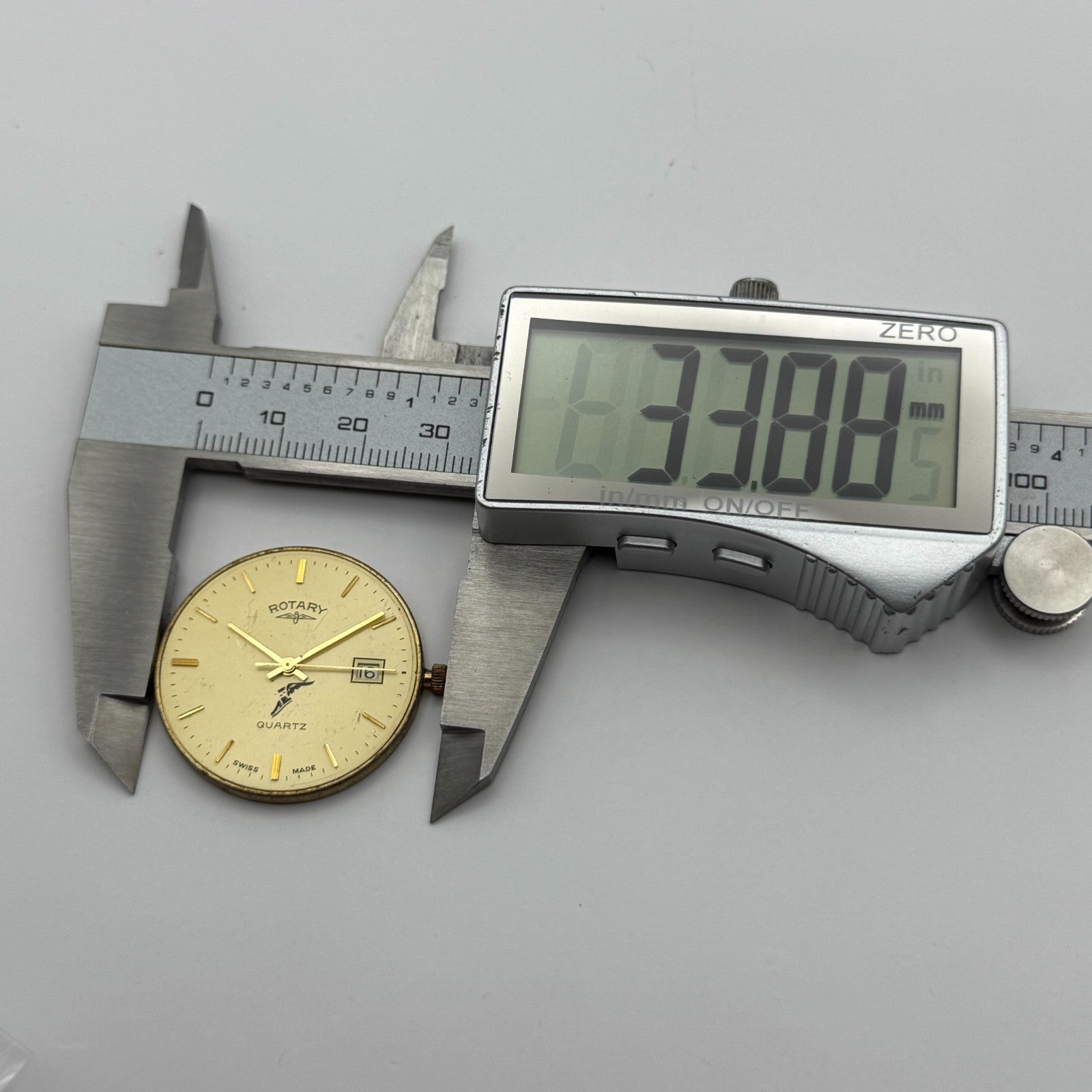 ETA 955.414 Quartz Watch Movement Rotary Date Vintage Swiss Parts Repair 30.9mm