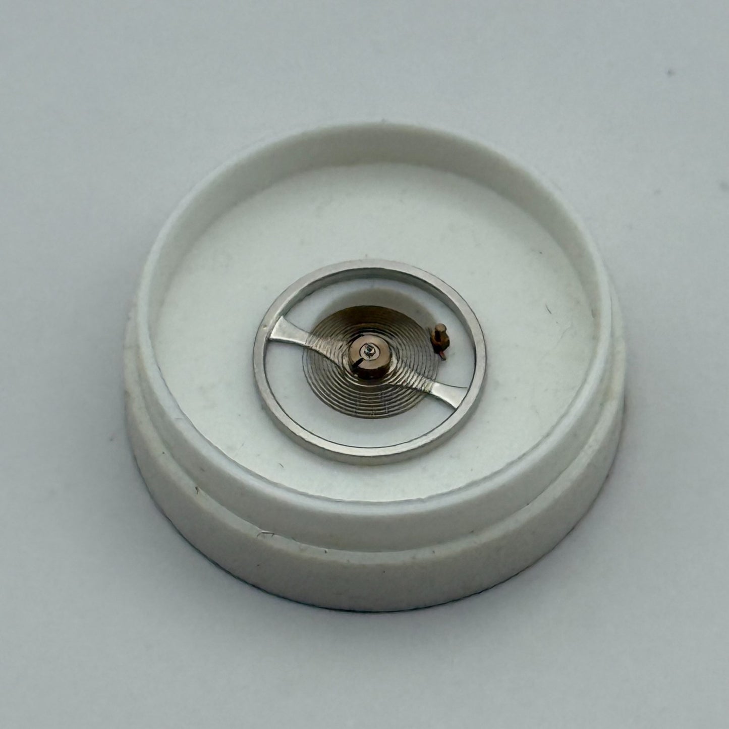 Oris 260 290 Balance Wheel Complete And Spring 260 Watch Movement Parts NOS 