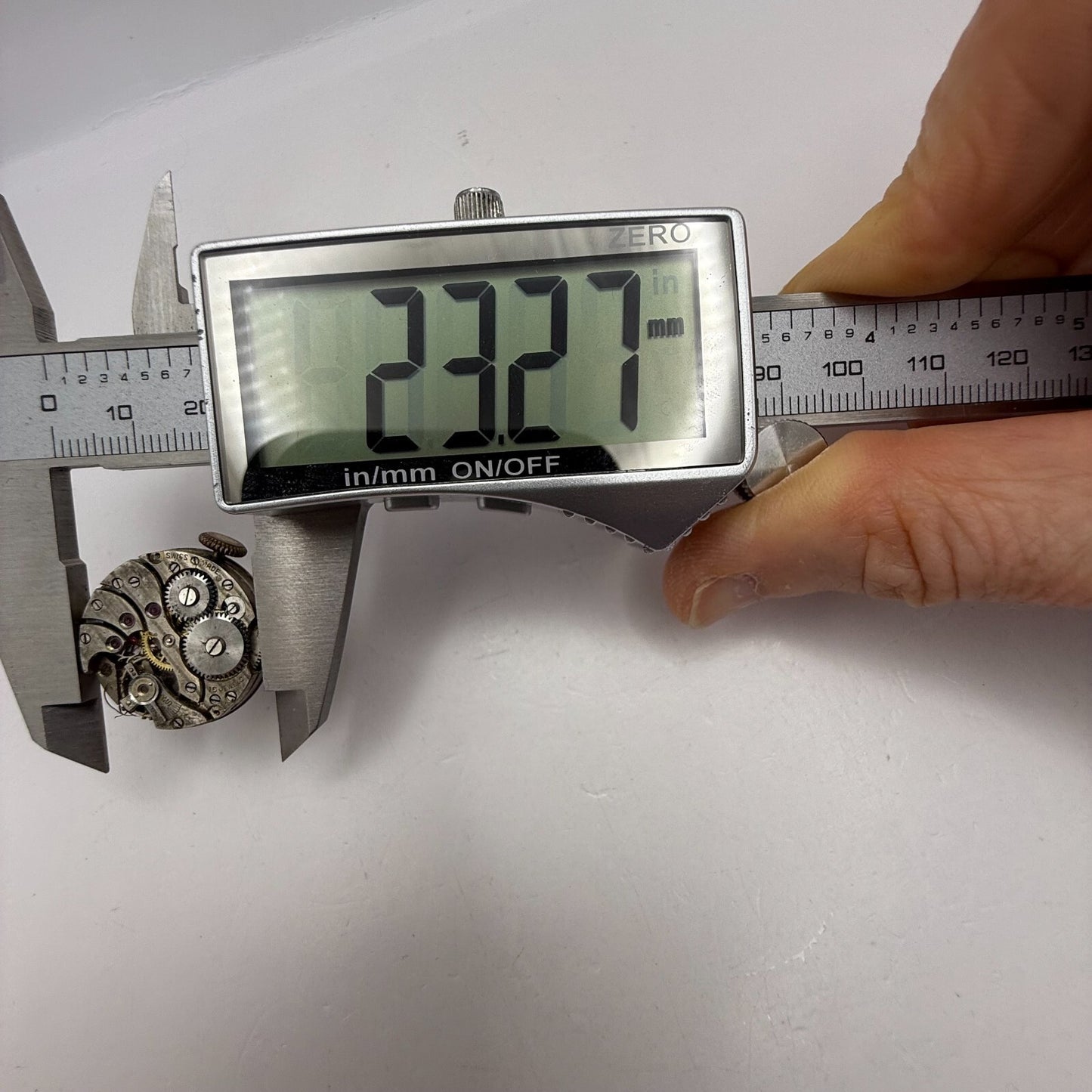 23.2mm Vintage 15 Jewels Swiss Trench Watch Movement Manual Wind PARTS REPAIR