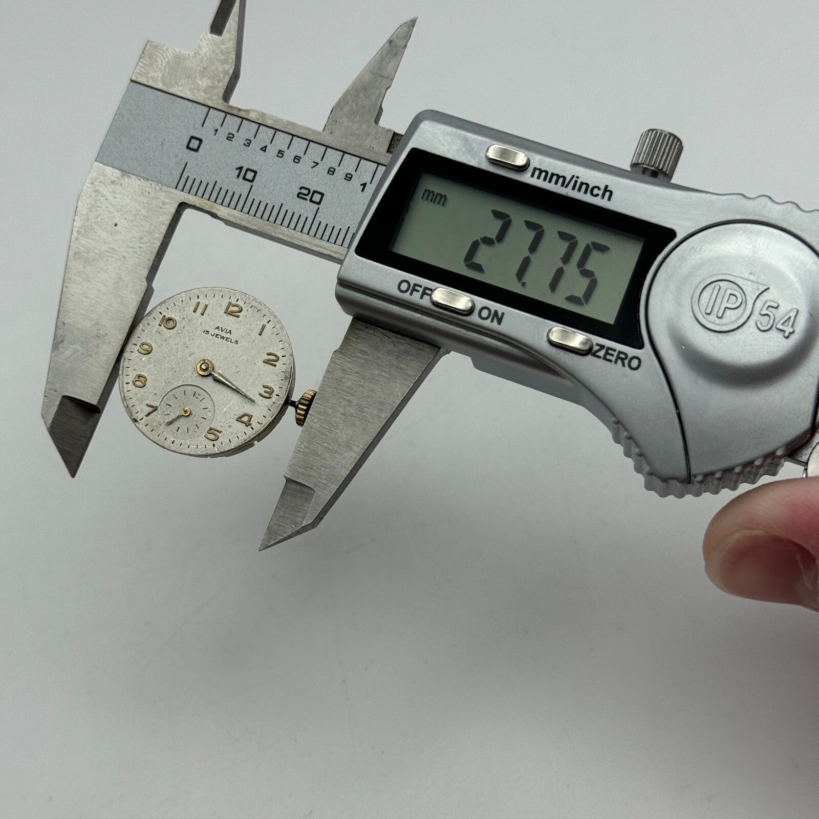 23.6mm Avia AS 984 Manual Wind Watch Movement Swiss Vintage PARTS SPARES
