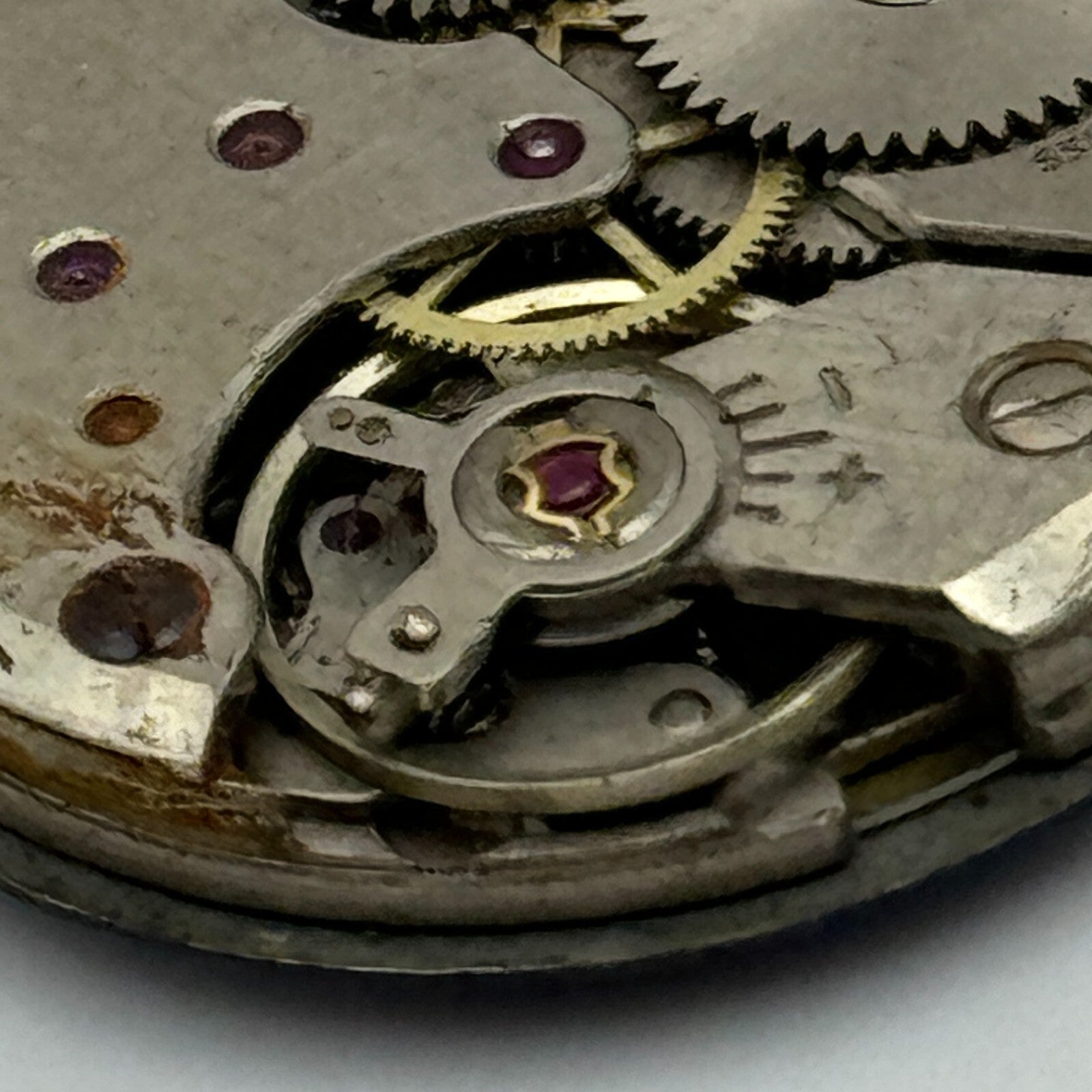 23.6mm Peseux P 7046 President Manual Wind Watch Movement Swiss Vintage PARTS