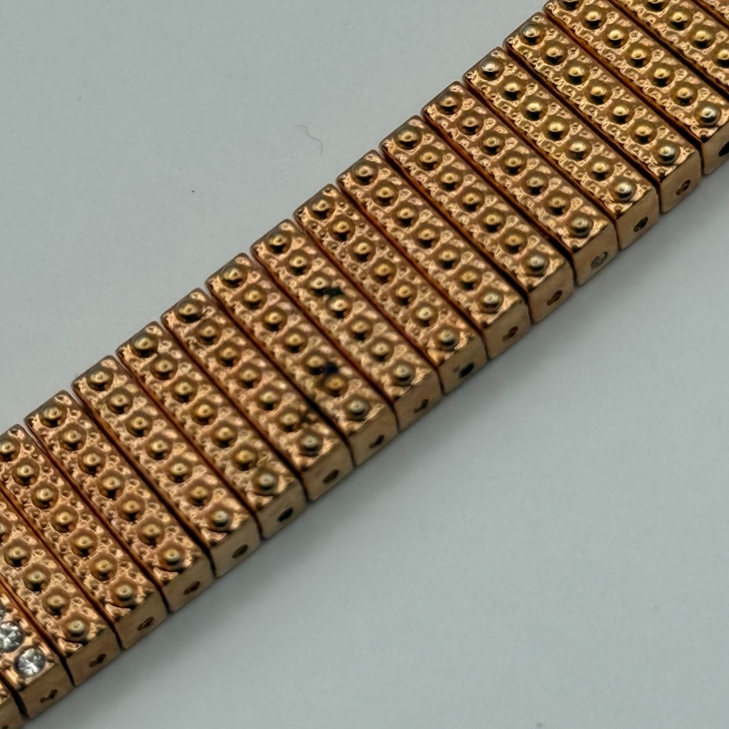 Infinite Ladies Quartz Watch Gold Tone Crystal Accents Bracelet Working 25mm