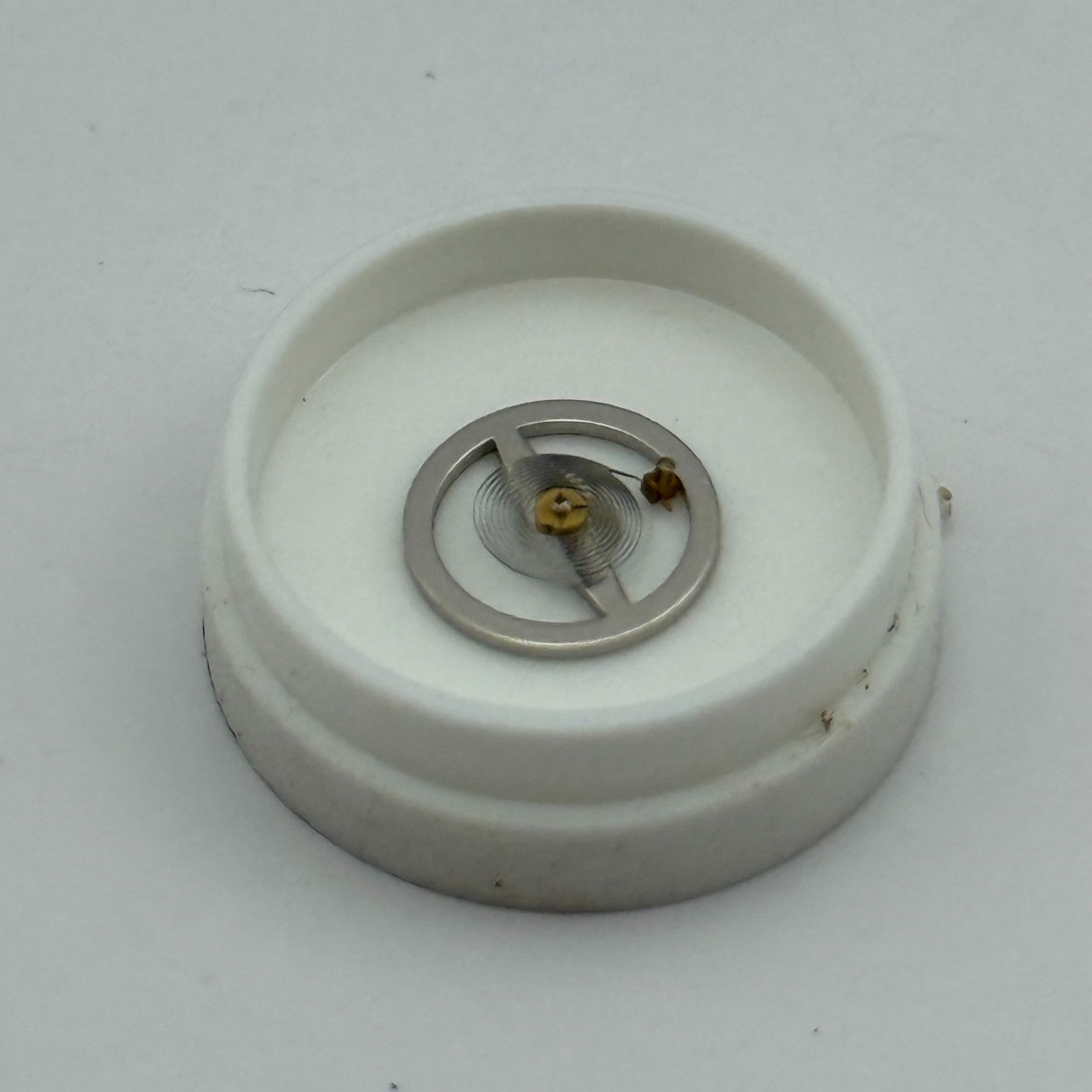 OC RZ Balance Wheel Complete And Spring 10½’’’ 1534 Watch Movement Parts NOS