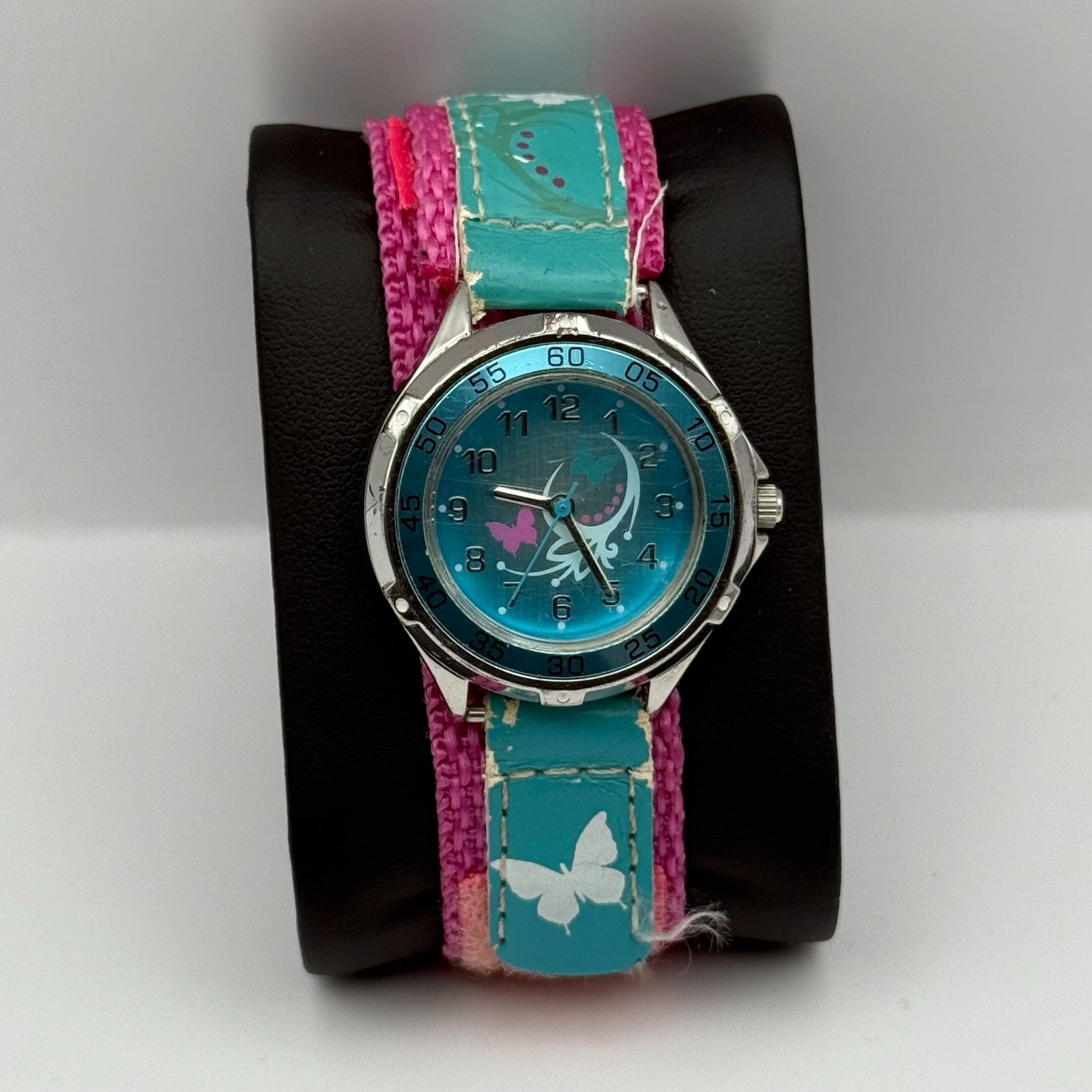 Kids Quartz Watch Blue Butterfly Design Hook & Loop Strap Working 33mm