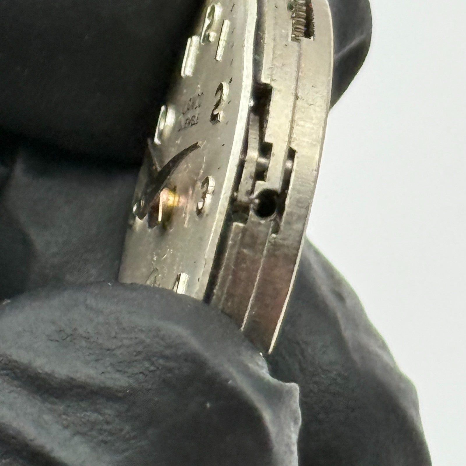 Lanco 1022 Watch Movement Manual Wind Vintage Swiss 15 Jewels Parts 23.5mm