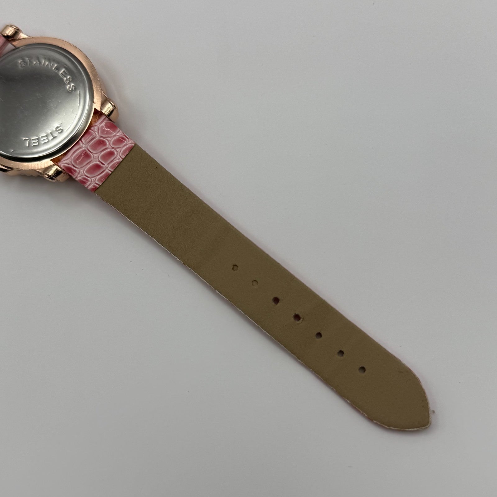 Womage Ladies Quartz Watch Eiffel Tower Design Crystal Accent Working 37mm