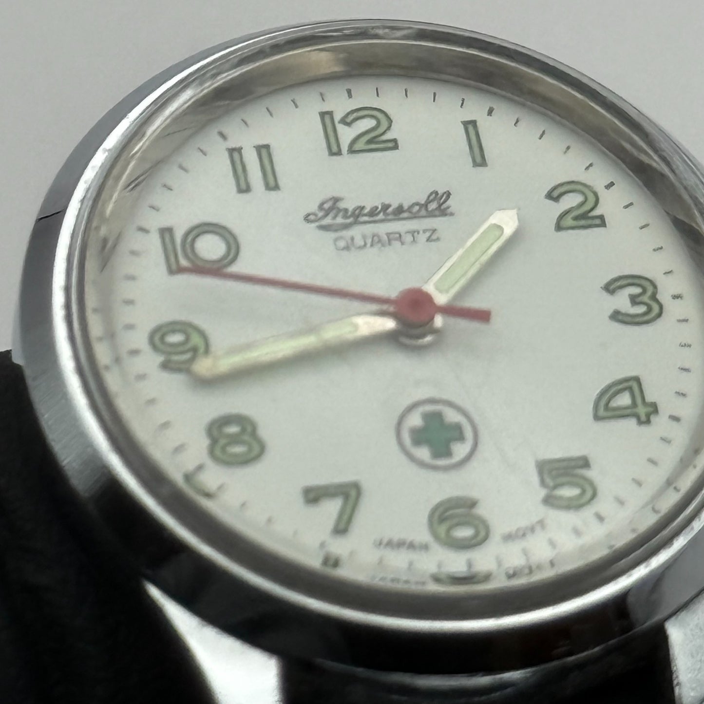 Ingersoll Nurses Fob Quartz Watch White Dial Silver Tone Japan Working 26mm