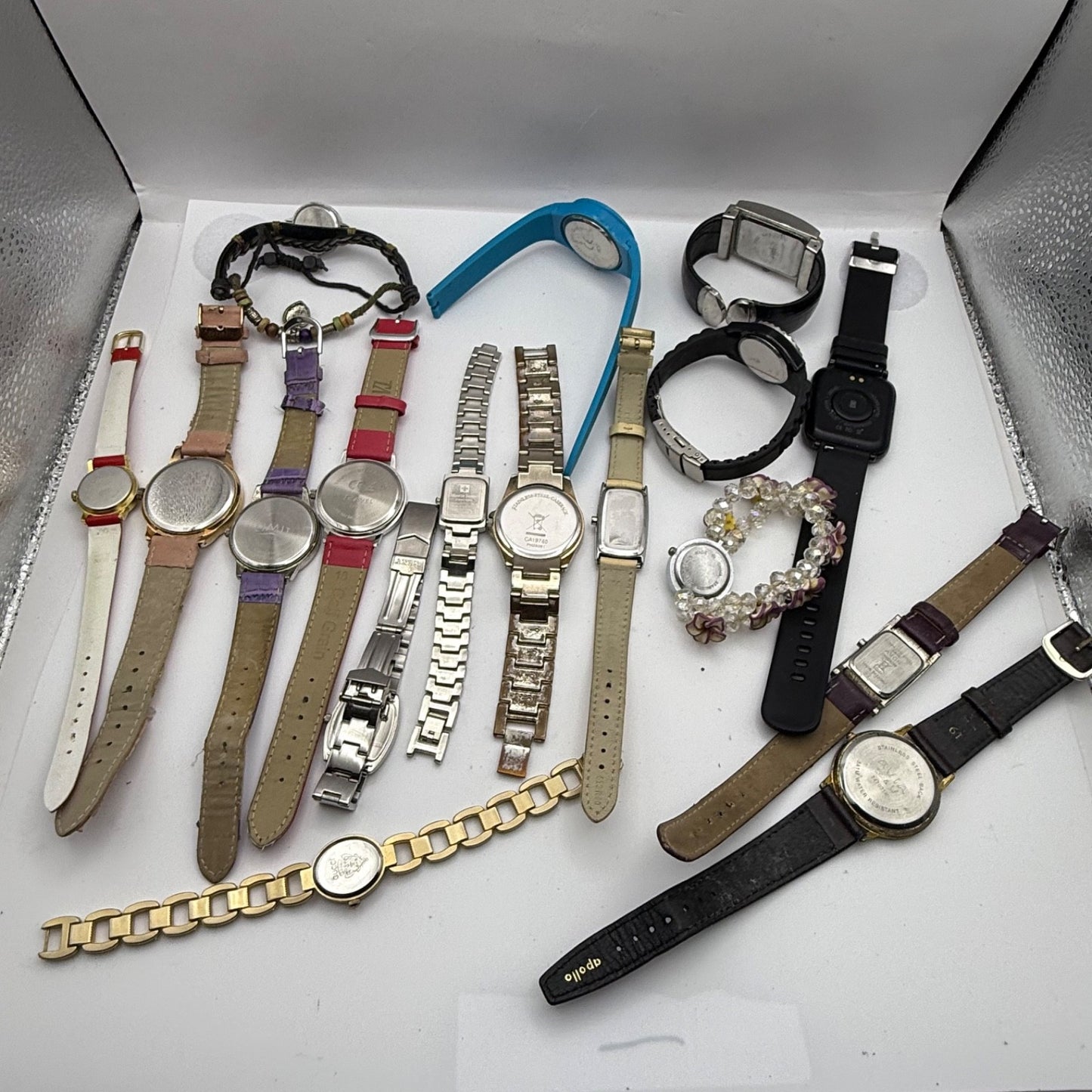 Bundle Of 16 Quartz Watches Modern / Vintage Untested Parts / Repair / Crafts