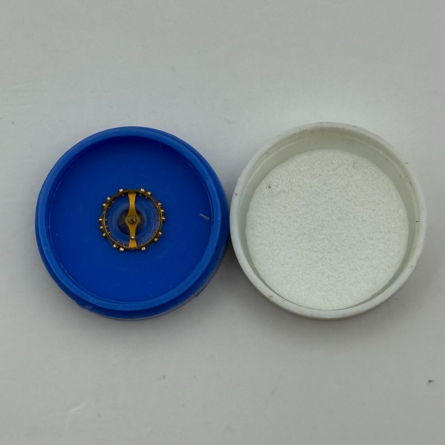 Omega 11.5 R Balance Wheel Complete And Spring 530 Watch Movement Parts NOS 