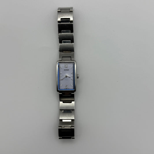 Working Seiko Wired Alba 1N01-0AN0 Ladies Silver Tone Quartz Watch BROKEN CLASP