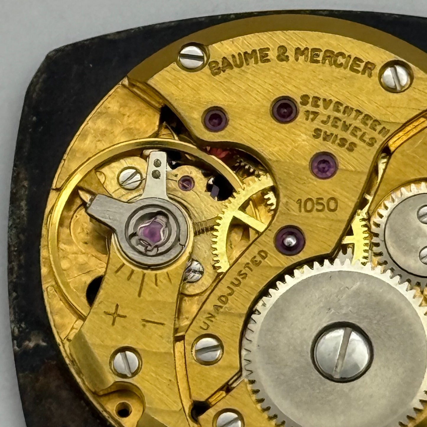 23.6mm Running Vintage Baume & Mercier 1050 Manual Wind Watch Movement PARTS