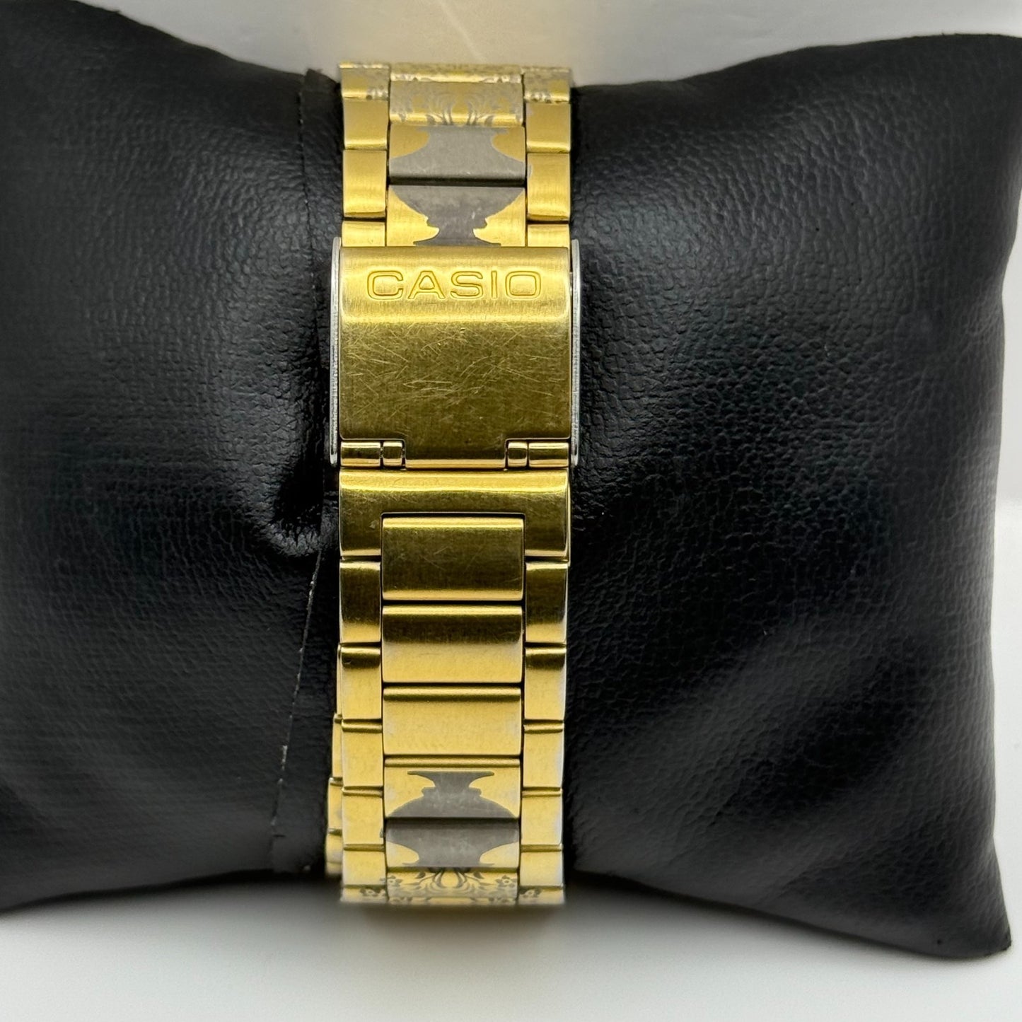 Casio Men’s Illuminator Quartz Watch Data Bank Dual Time Gold Tone Working 35mm