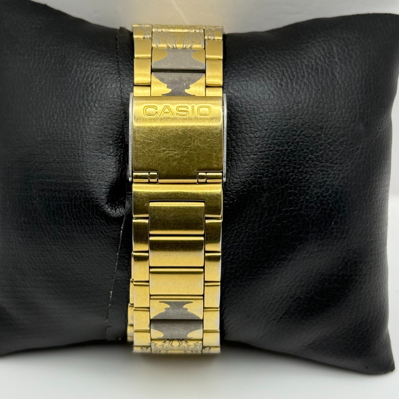 Casio Men’s Illuminator Quartz Watch Data Bank Dual Time Gold Tone Working 35mm