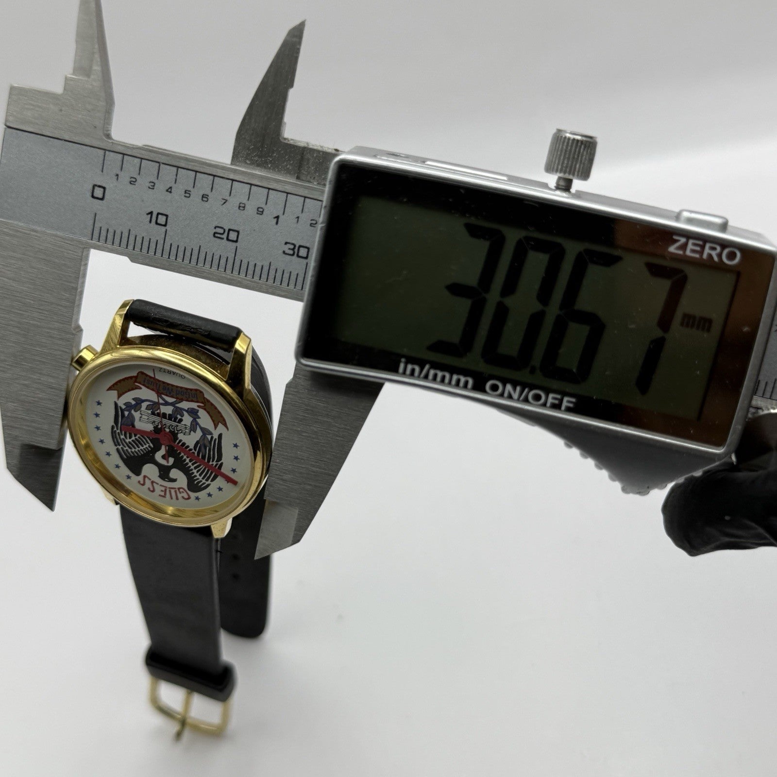 30mm Working Ladies Guess In God We Trust Hong Kong Gold Plated Quartz Watch