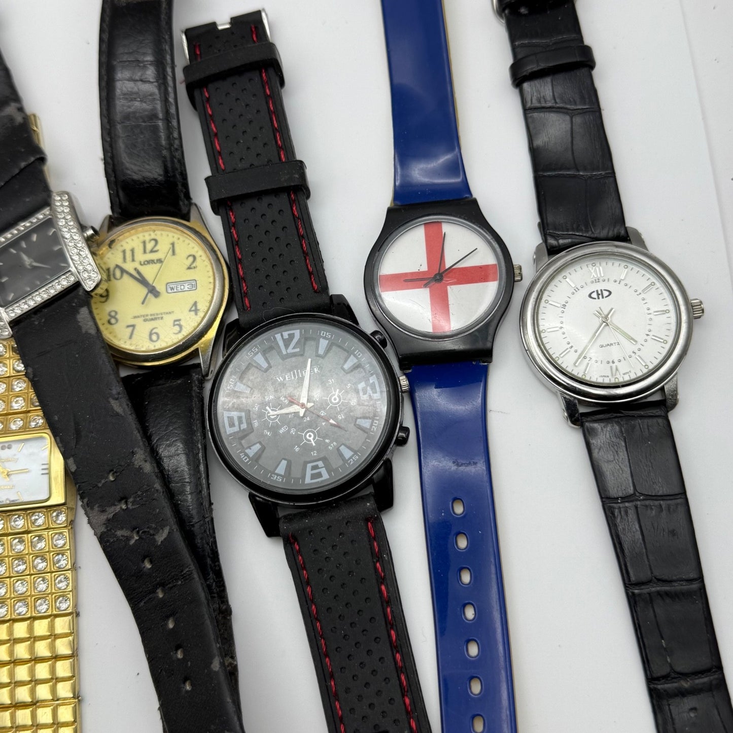 Bundle Of 16 Quartz Watches Modern / Vintage Untested Parts / Repair / Crafts