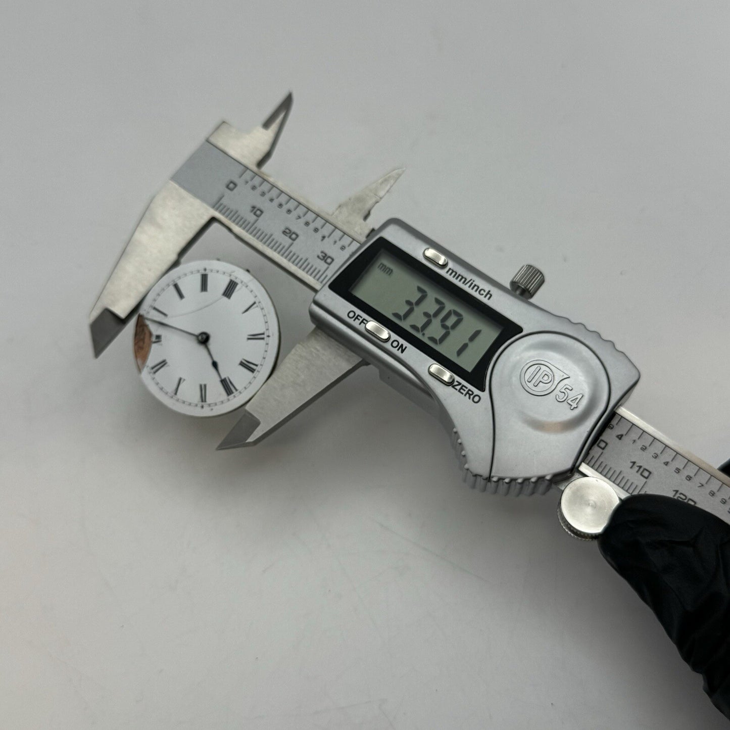 33.9mm Quality White Porcelain Dial Cylinder Watch Movement FOR PARTS