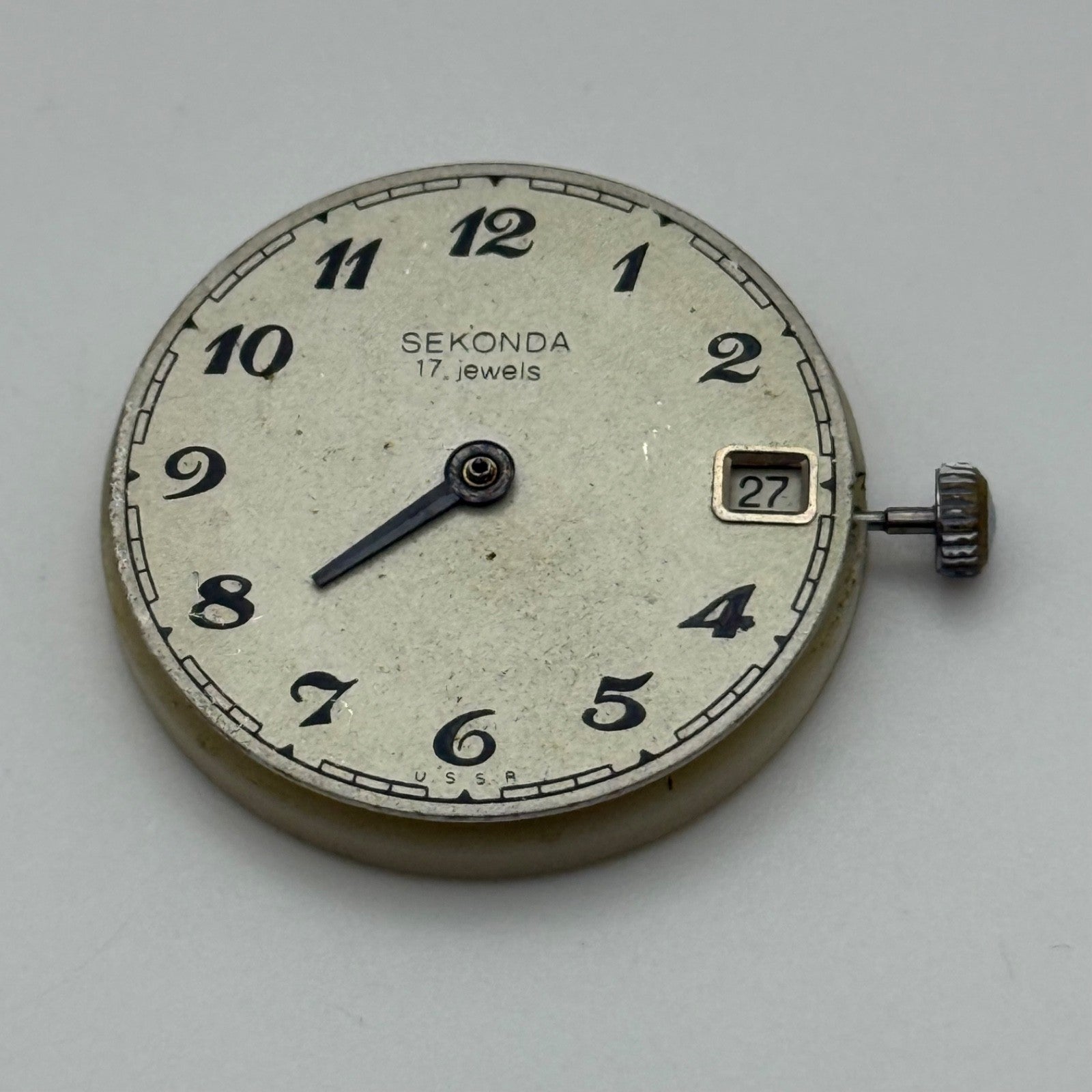 Sekonda 3942 Date Watch Movement Soviet Manual Wind Vintage Parts 26.7mm