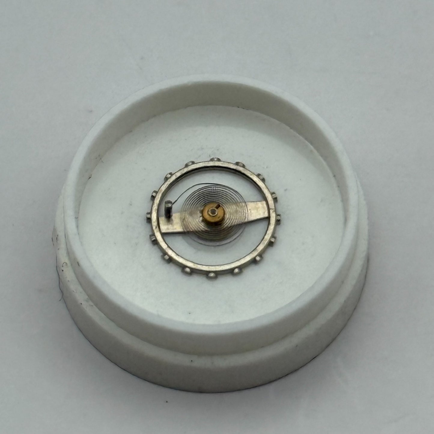 EB 1333 Balance Wheel Complete And Spring  8¾’’’ 118 Watch Movement Parts NOS