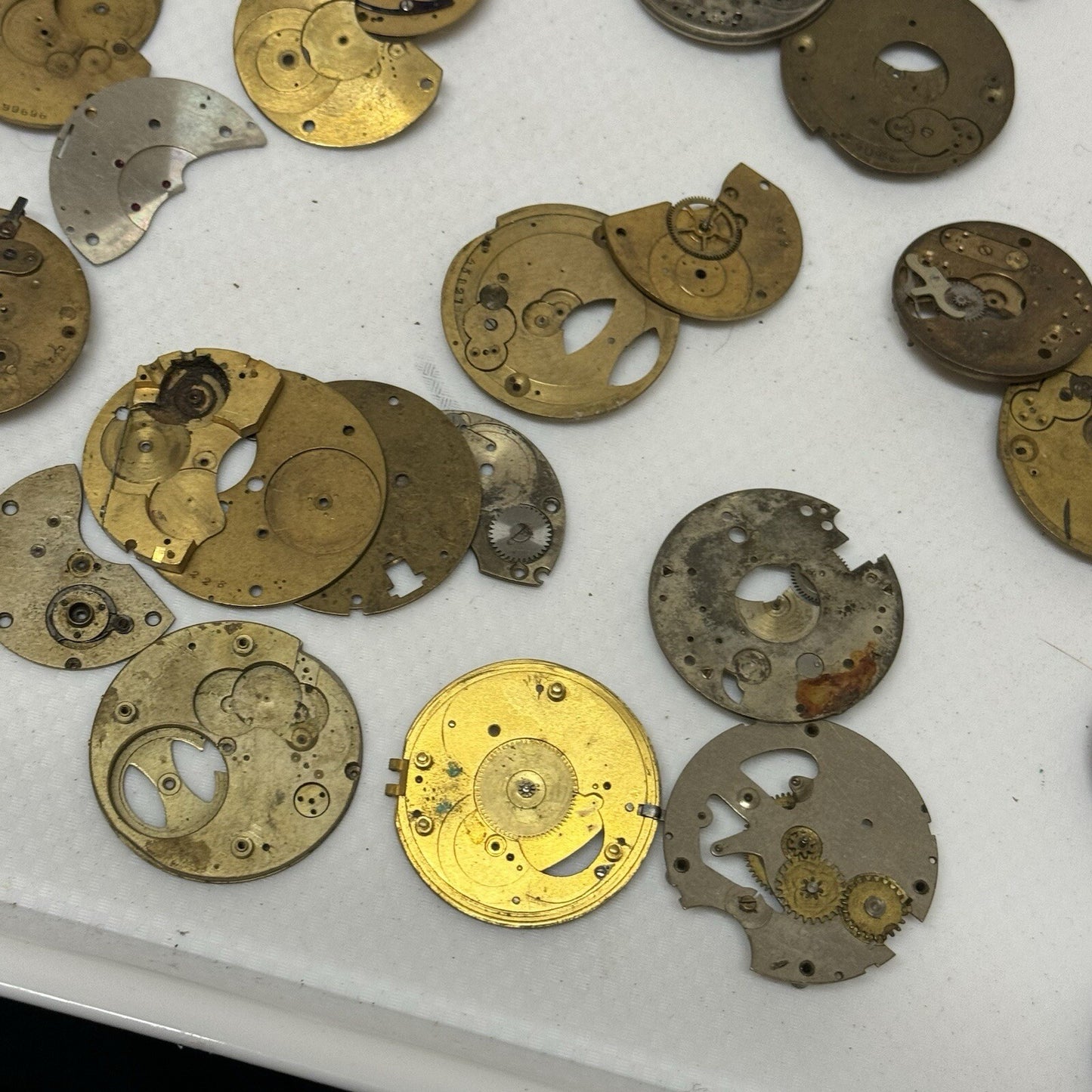 390 Grams Mixed Partial Pocket Watch Movements Watchmakers Job Lot Spares Parts