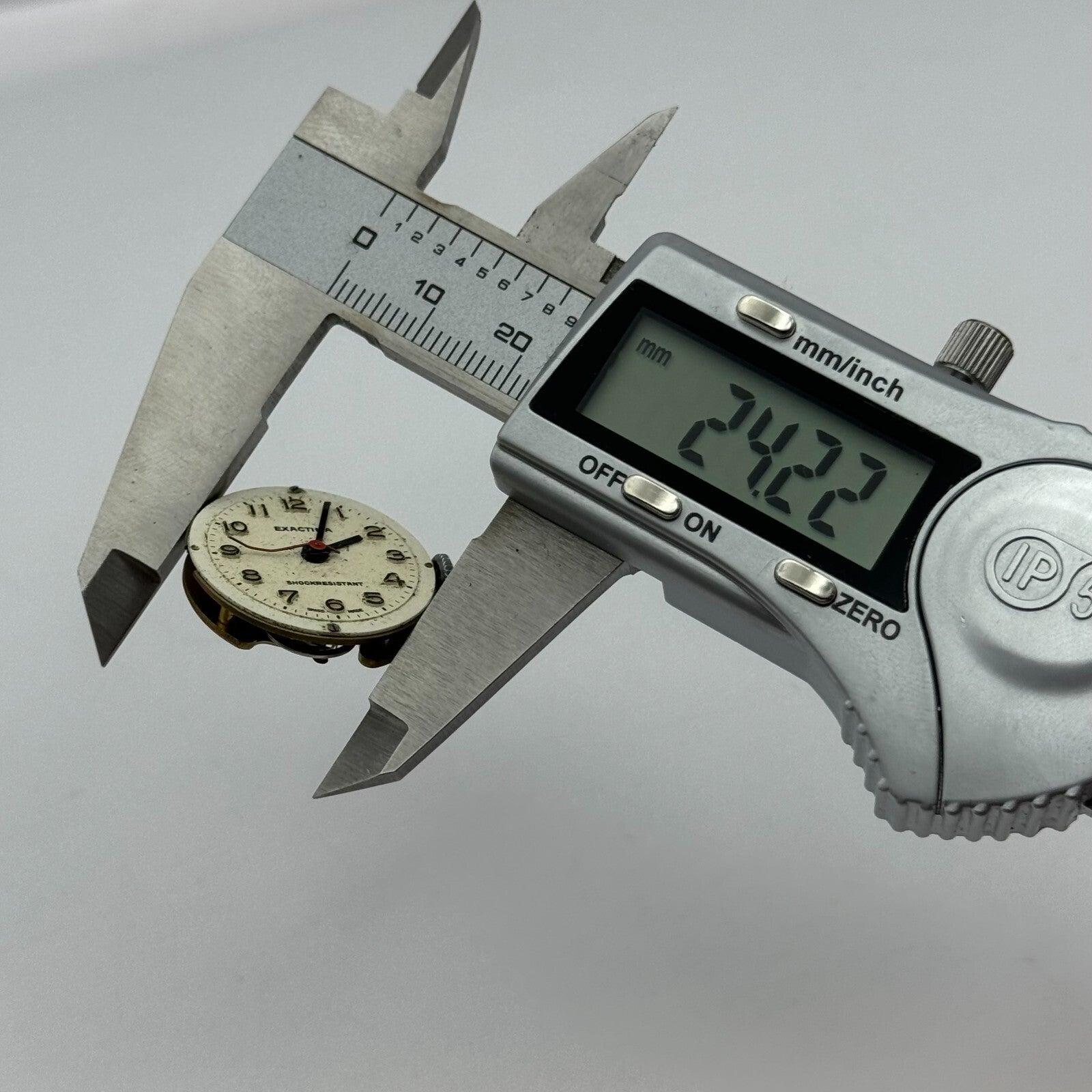 24.2mm R Lapanouse S.A. 1 Jewel Manual Wind Swiss Watch Movement Vintage PARTS