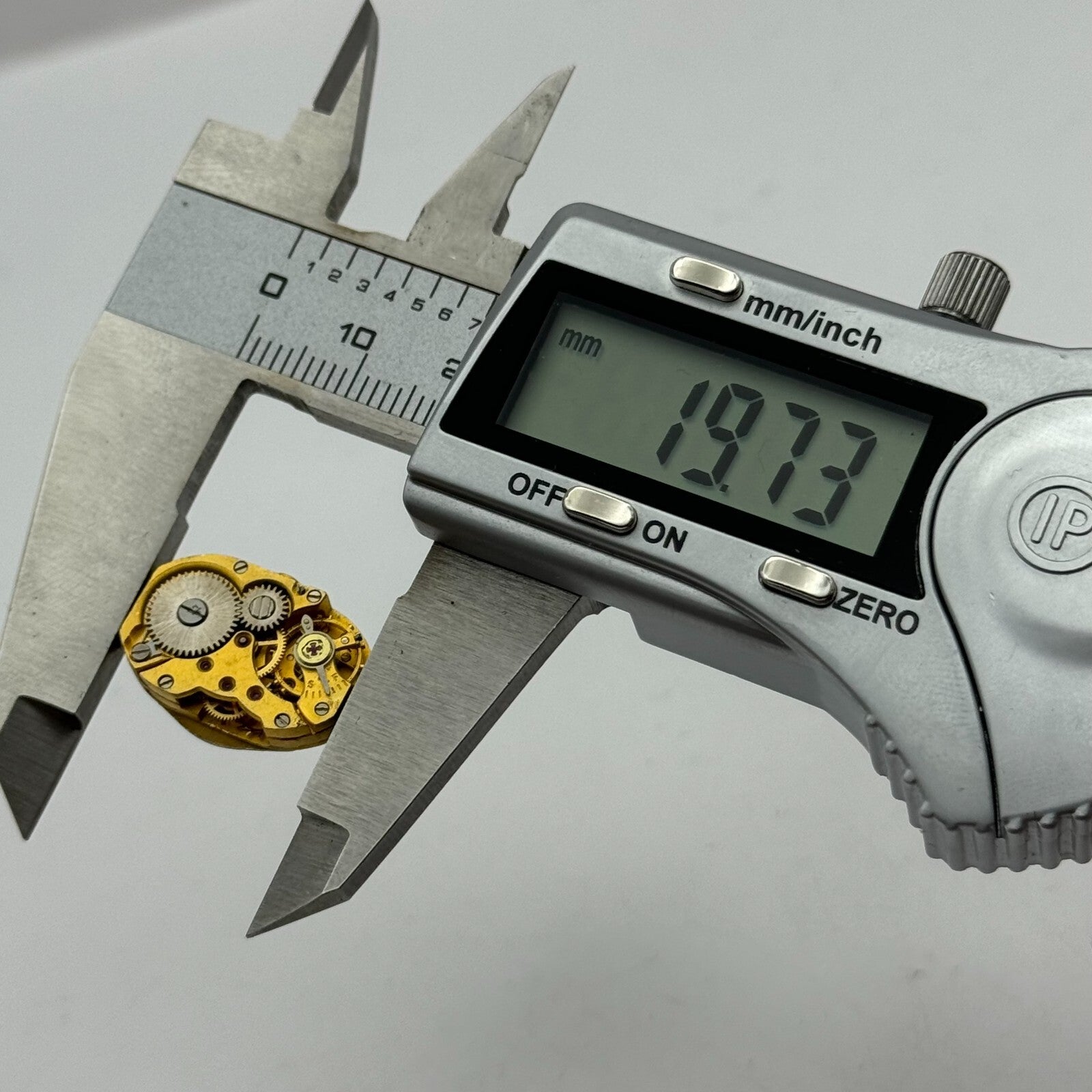12.7mm Ladies Smiths Imperial Manual Wind Watch Movement Vintage England PARTS