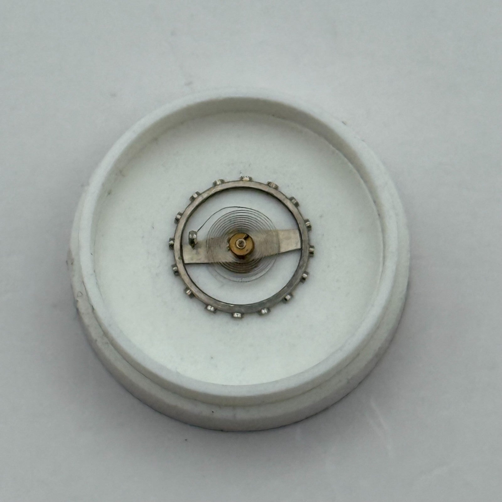 EB 1333 Balance Wheel Complete And Spring  8¾’’’ 118 Watch Movement Parts NOS