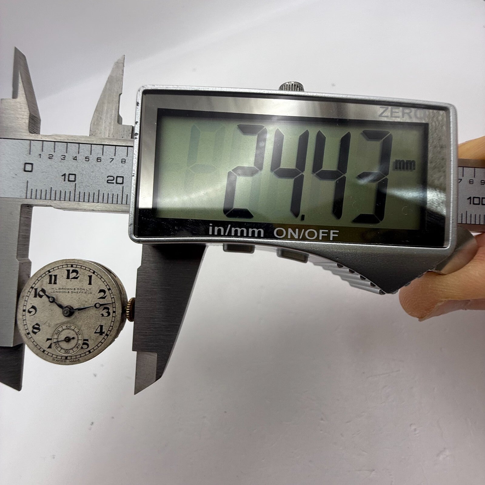 22mm Vintage HL Brown & Son London & Sheffield Manual Wind Watch Movement PARTS