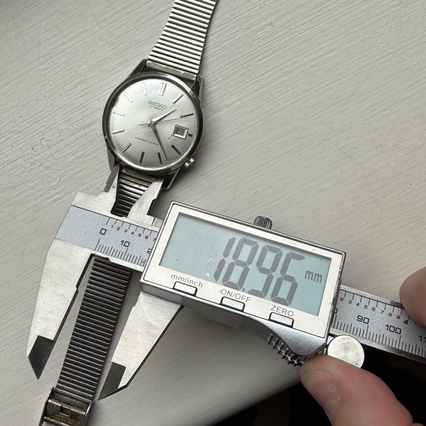 Men's Vintage Seiko Full AutoWinding Watch Diashock Bracelet 36mm Japan Running