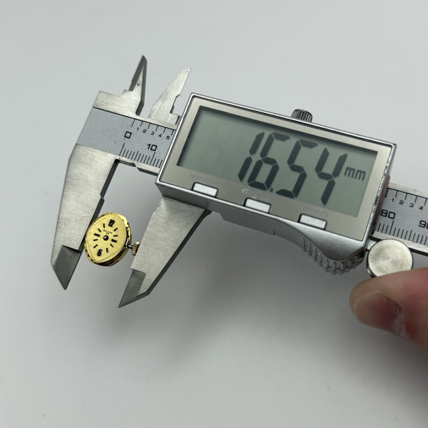 13.1mm Vintage Ladies Bulova 5BD Manual Wind Swiss Watch Movement PARTS REPAIR