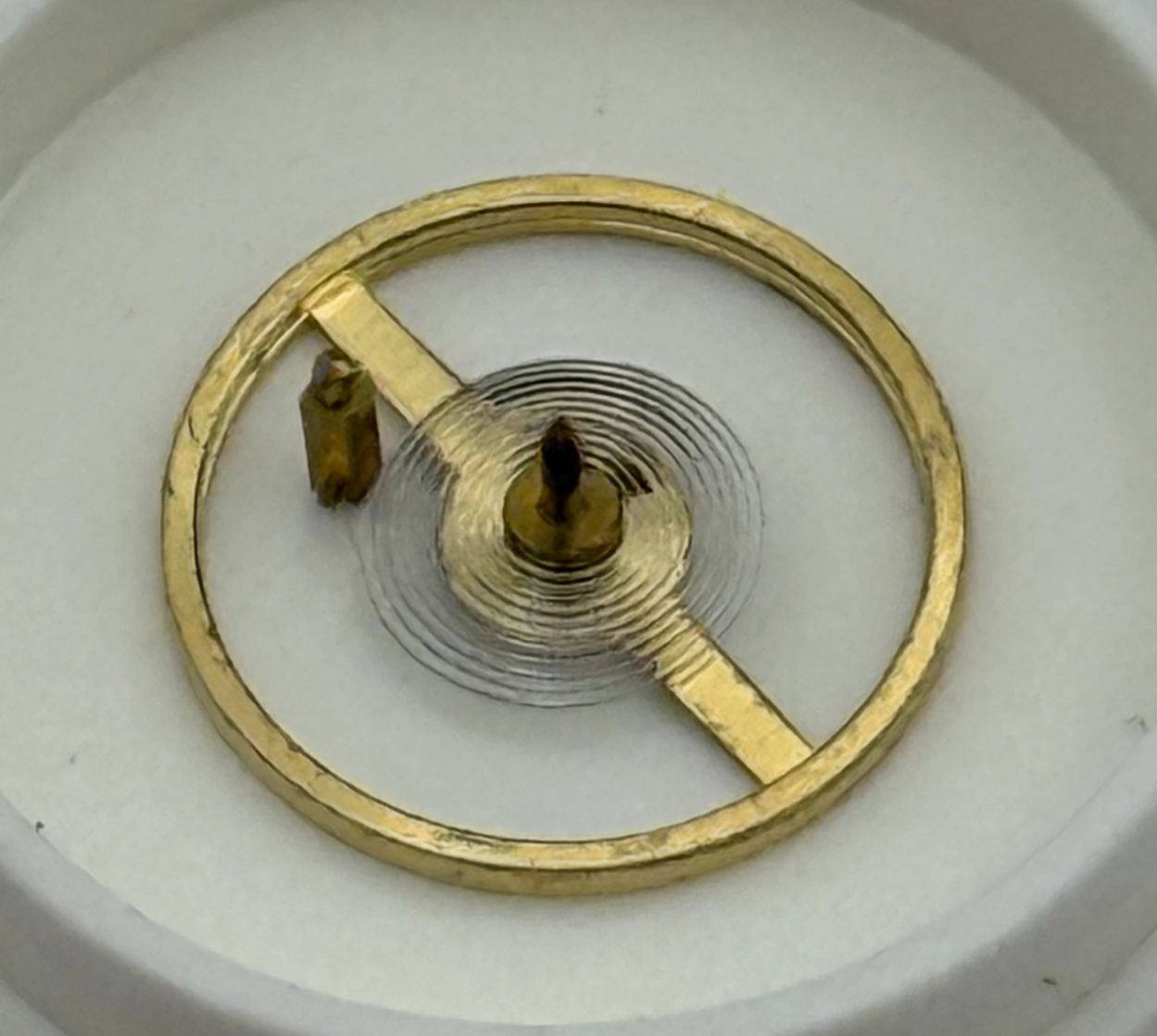 BFG 1582 Balance Complete a pl + a dgt Renata 1402 Watch Movement Parts Vintage