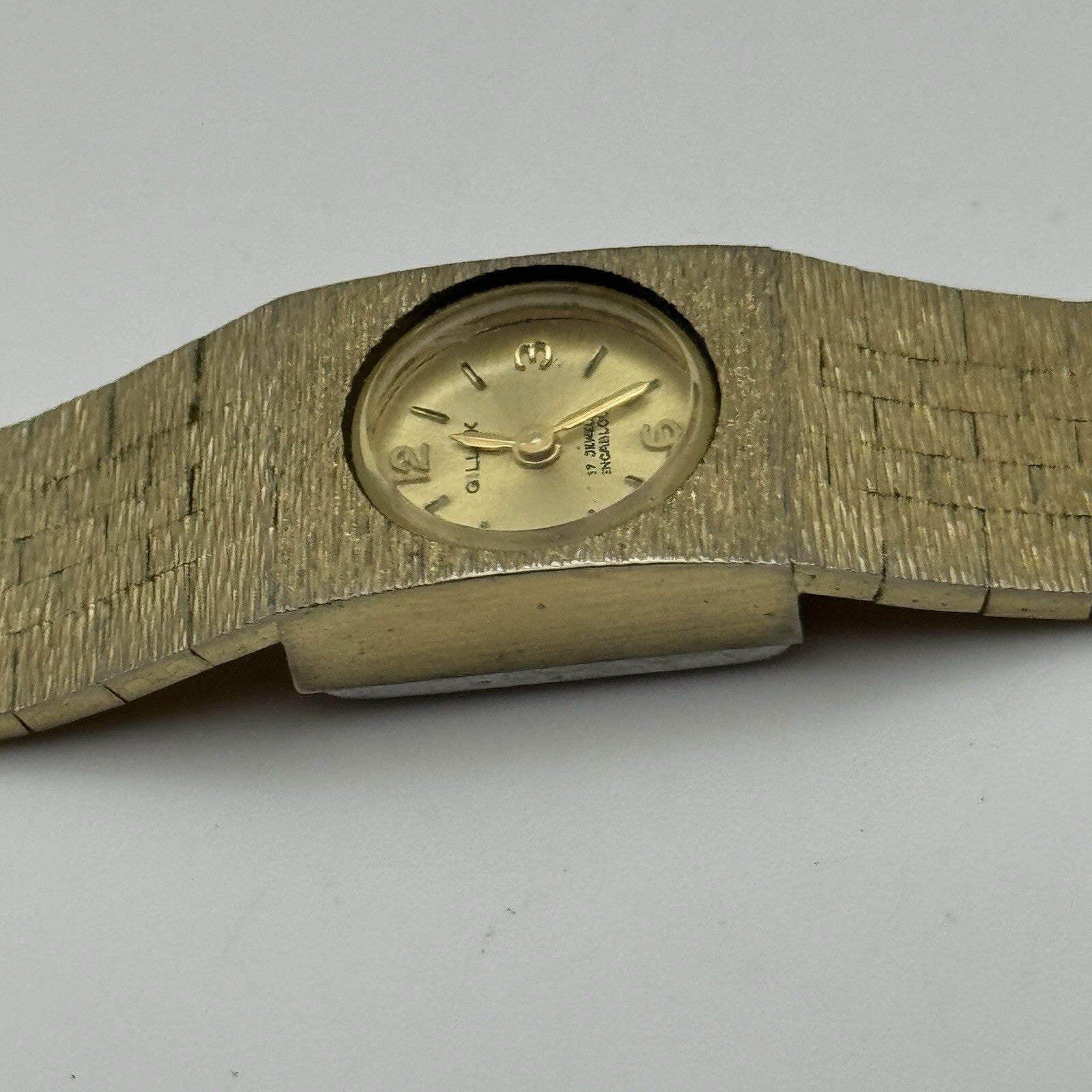 16mm WORKING Ladies Gillex Swiss Gold Tone Bark Affect Manual Wind Vintage Watch