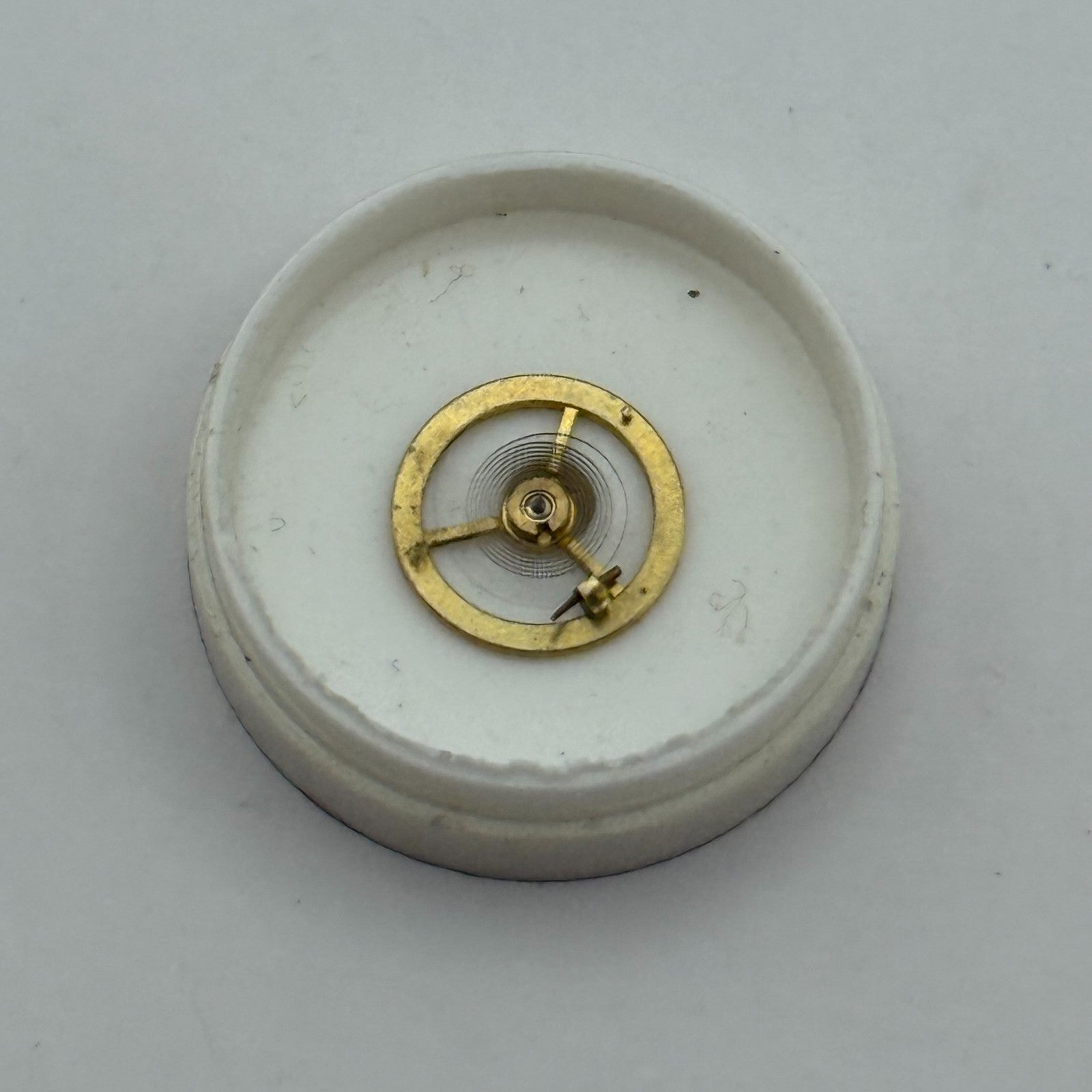 AS 1037 Balance Complete 5¼’’’ Renata Watch Movement Parts Vintage Damaged