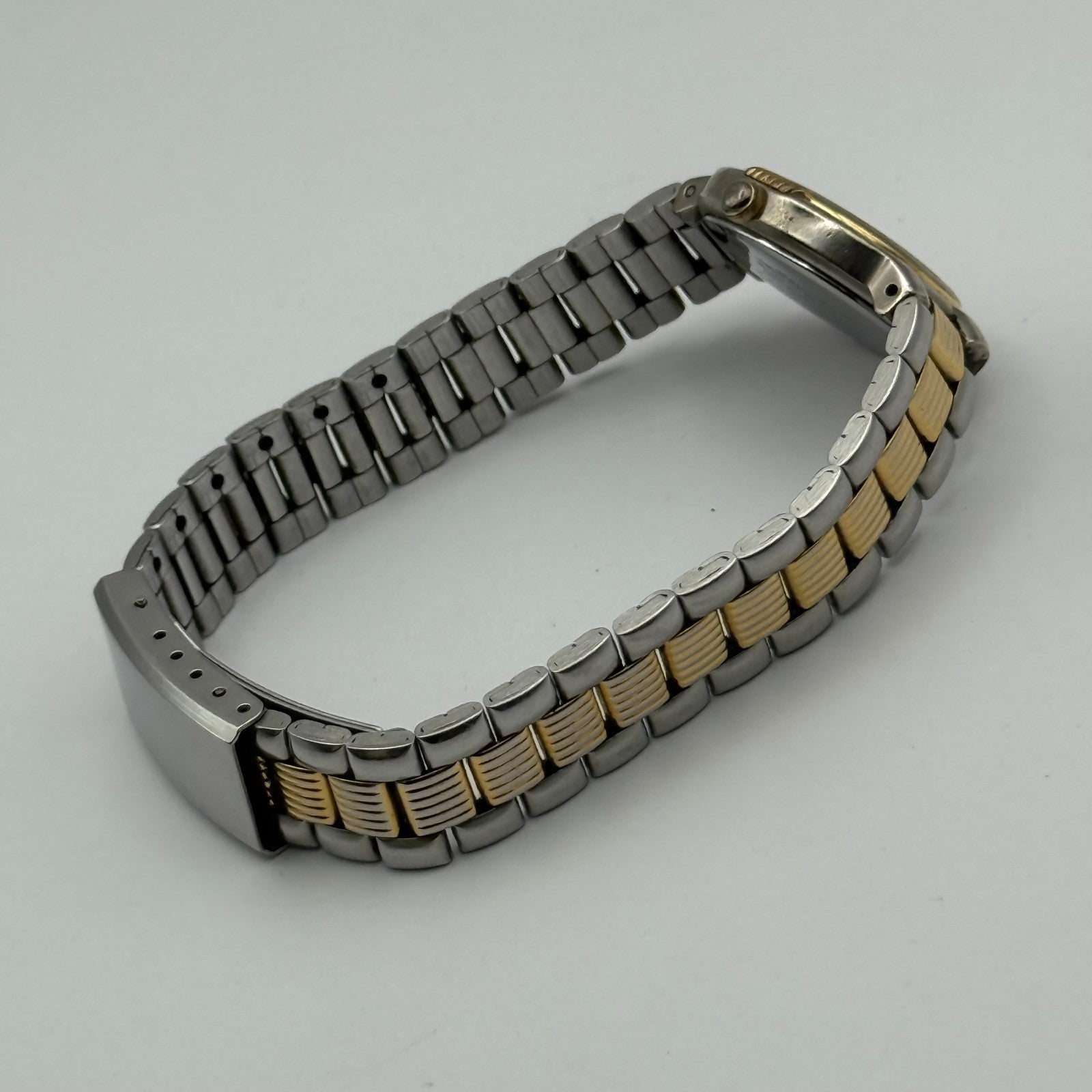 Solvil Et Titus Ladies Quartz Watch Date Dial Two Tone Bracelet Working 25mm